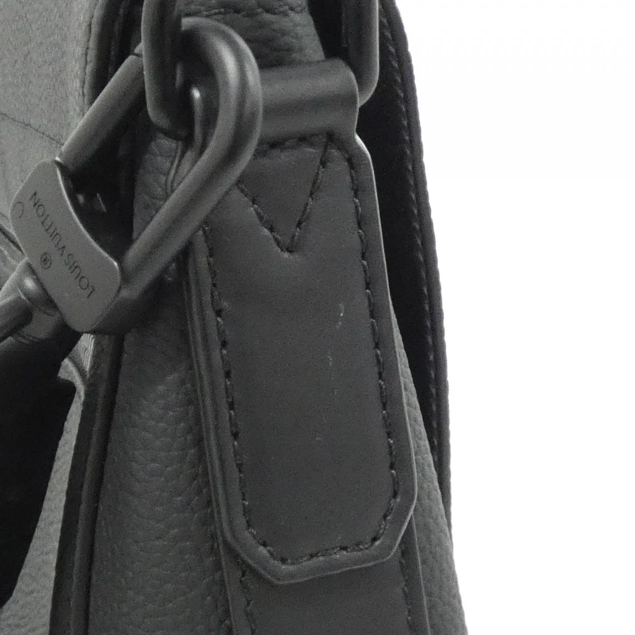 LOUIS VUITTON M57080 Shoulder Lambskin 黑色 羊皮 中古品A - 縮圖 8