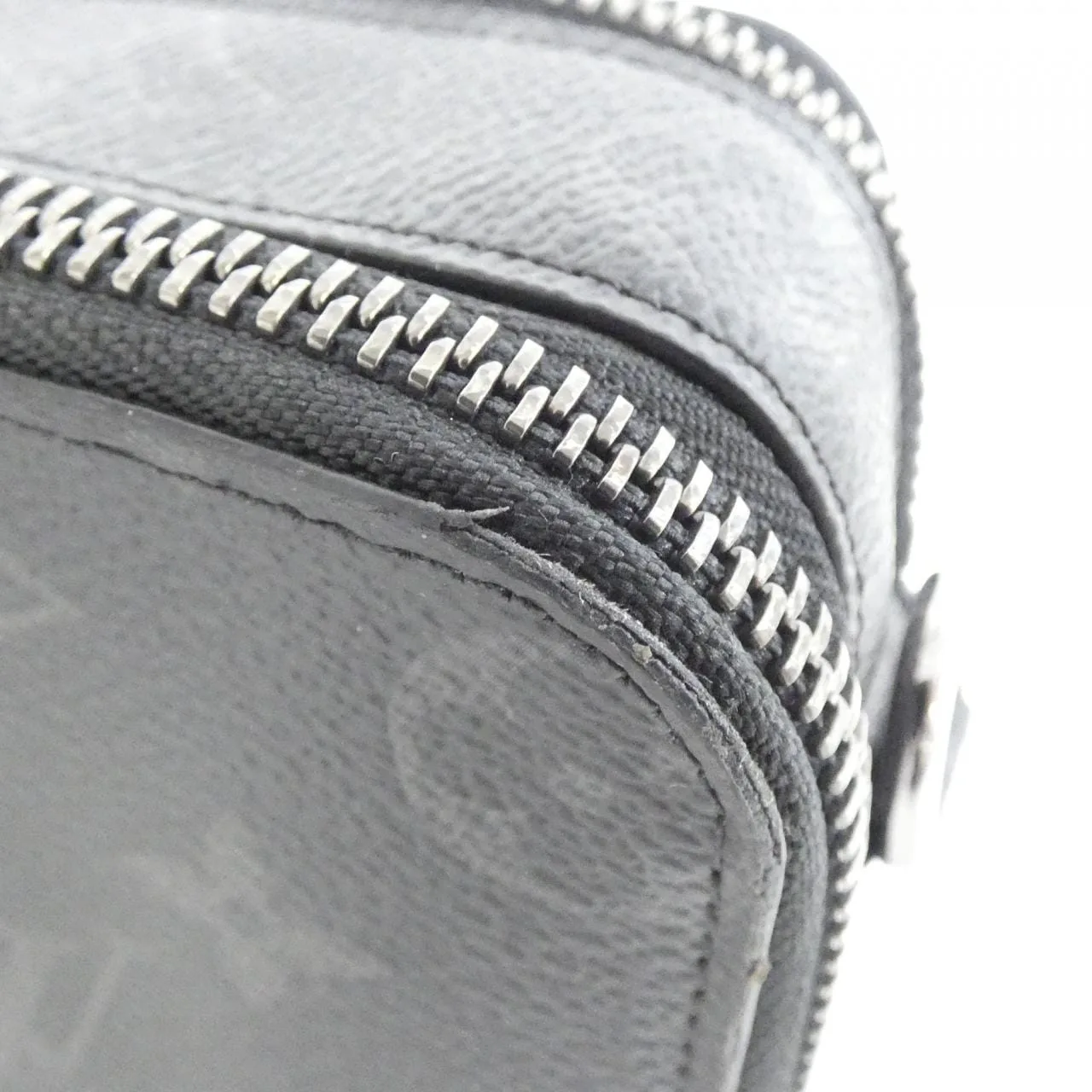 LOUIS VUITTON Eclipse M81260 Shoulder Monogram Black Monogram Rank A - Thumbnail 5