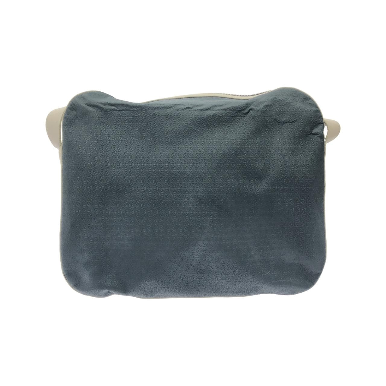 LOEWE 肩背包 2