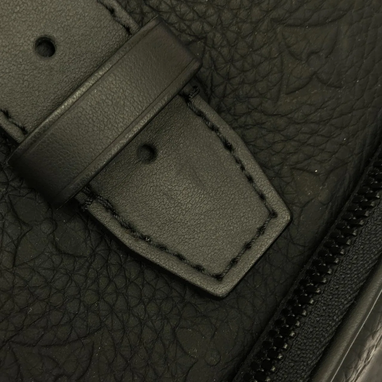 LOUIS VUITTON Montsouris M23127 Backpack Monogram 黑色 Monogram 中古品A - 縮圖 5