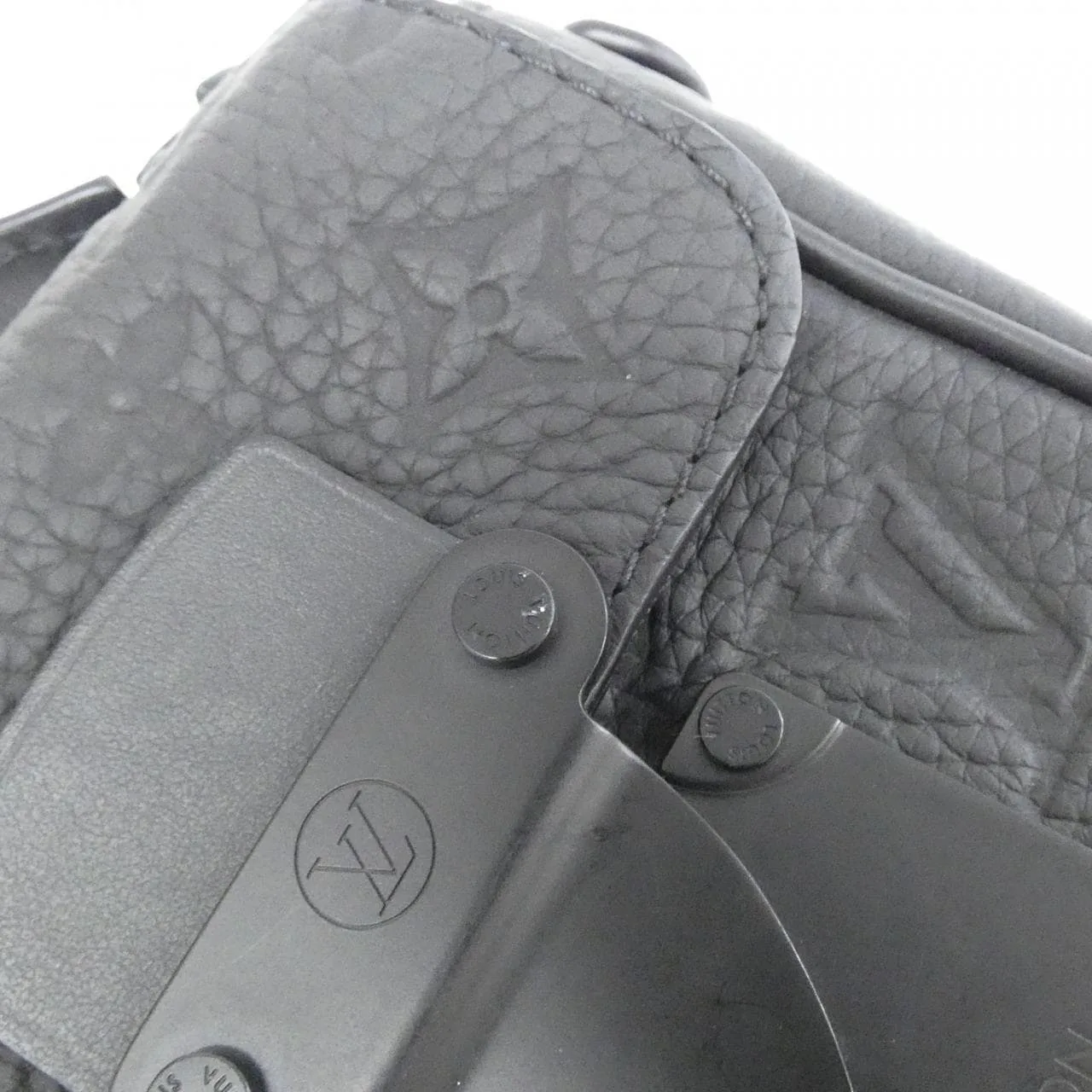 LOUIS VUITTON M83148 Shoulder Monogram Black Monogram Rank A - Thumbnail 6