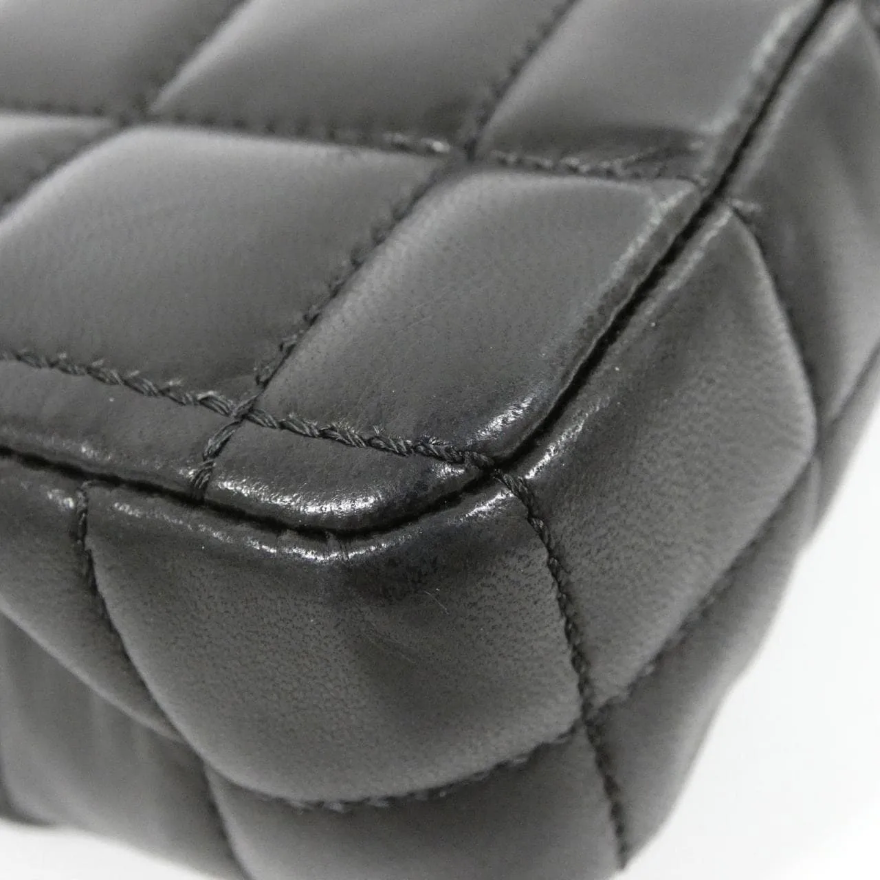 CHANEL Handbag Lambskin 黑色 羊皮 中古品A - 縮圖 3