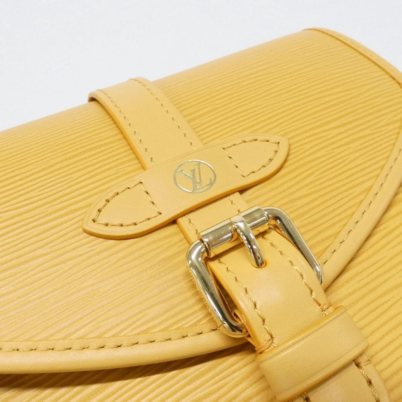 LOUIS VUITTON Saumur M23471 Shoulder Epi 黑色 Epi 中古品A - 縮圖 4