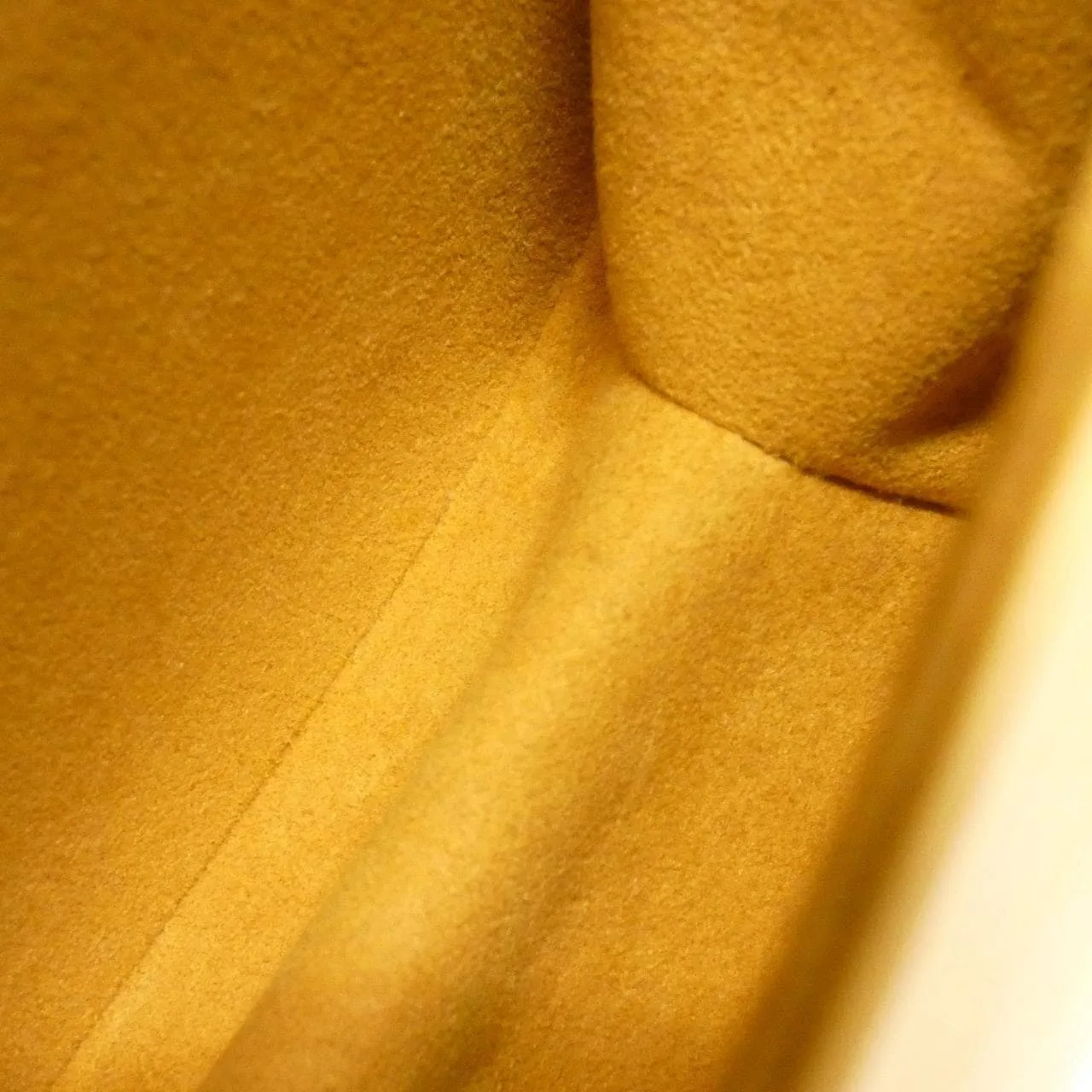 LOUIS VUITTON Saumur M23471 Shoulder Epi 黑色 Epi 中古品A - 縮圖 9