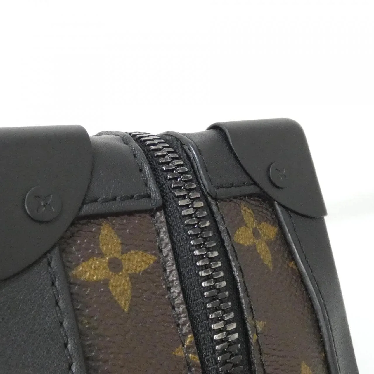 LOUIS VUITTON Soft Trunk M44478 Shoulder Monogram 黑色 Monogram 中古品A - 縮圖 4