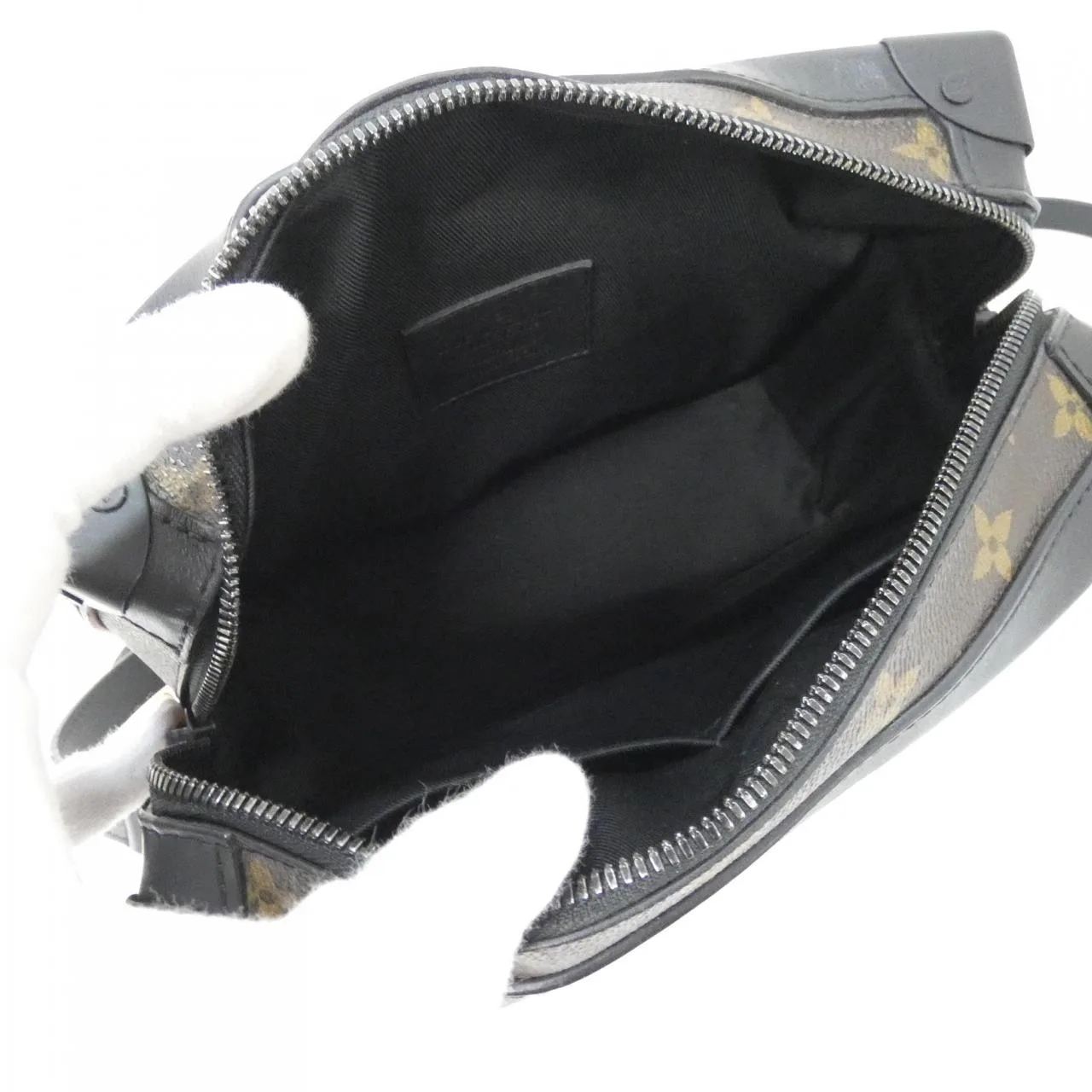 LOUIS VUITTON Soft Trunk M44478 Shoulder Monogram 黑色 Monogram 中古品A - 縮圖 7