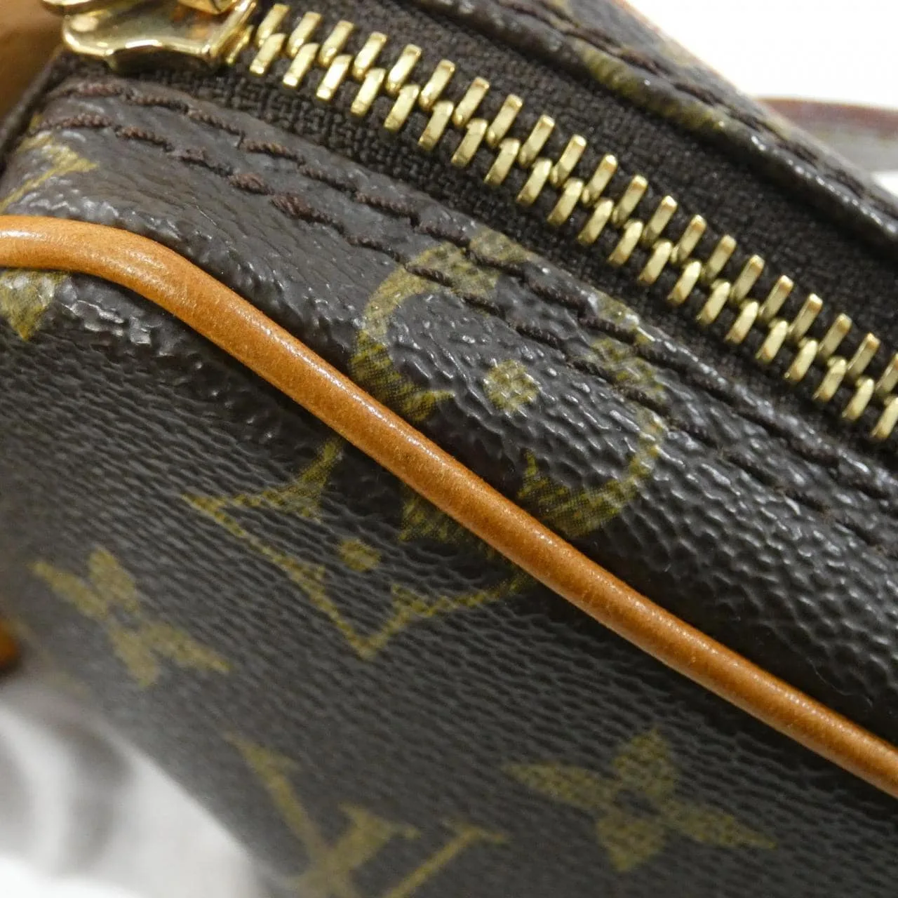 LOUIS VUITTON Pochette M51510 Shoulder Monogram 黑色 Monogram 中古品A - 縮圖 3