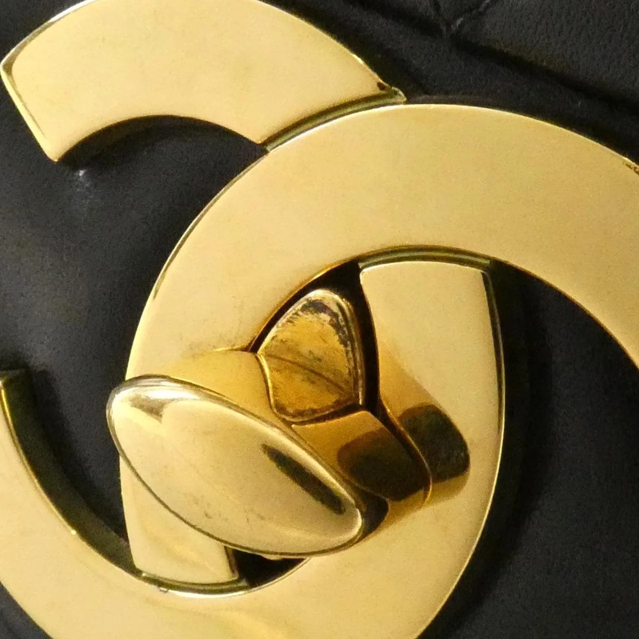 CHANEL 01094 Shoulder Lambskin 黑色 羊皮 中古品B - 縮圖 4