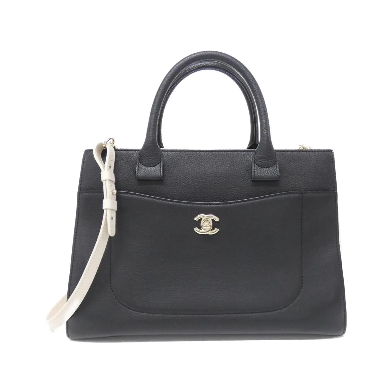CHANEL 69930 Handbag Black