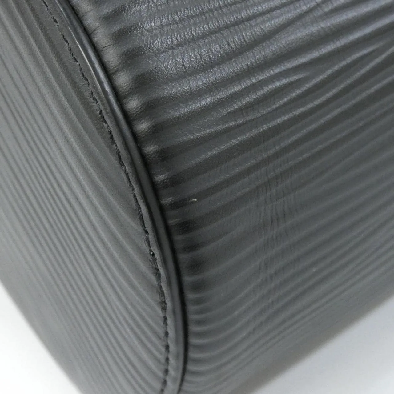 LOUIS VUITTON M24324 Shoulder Epi Black Epi Rank A - Thumbnail 2