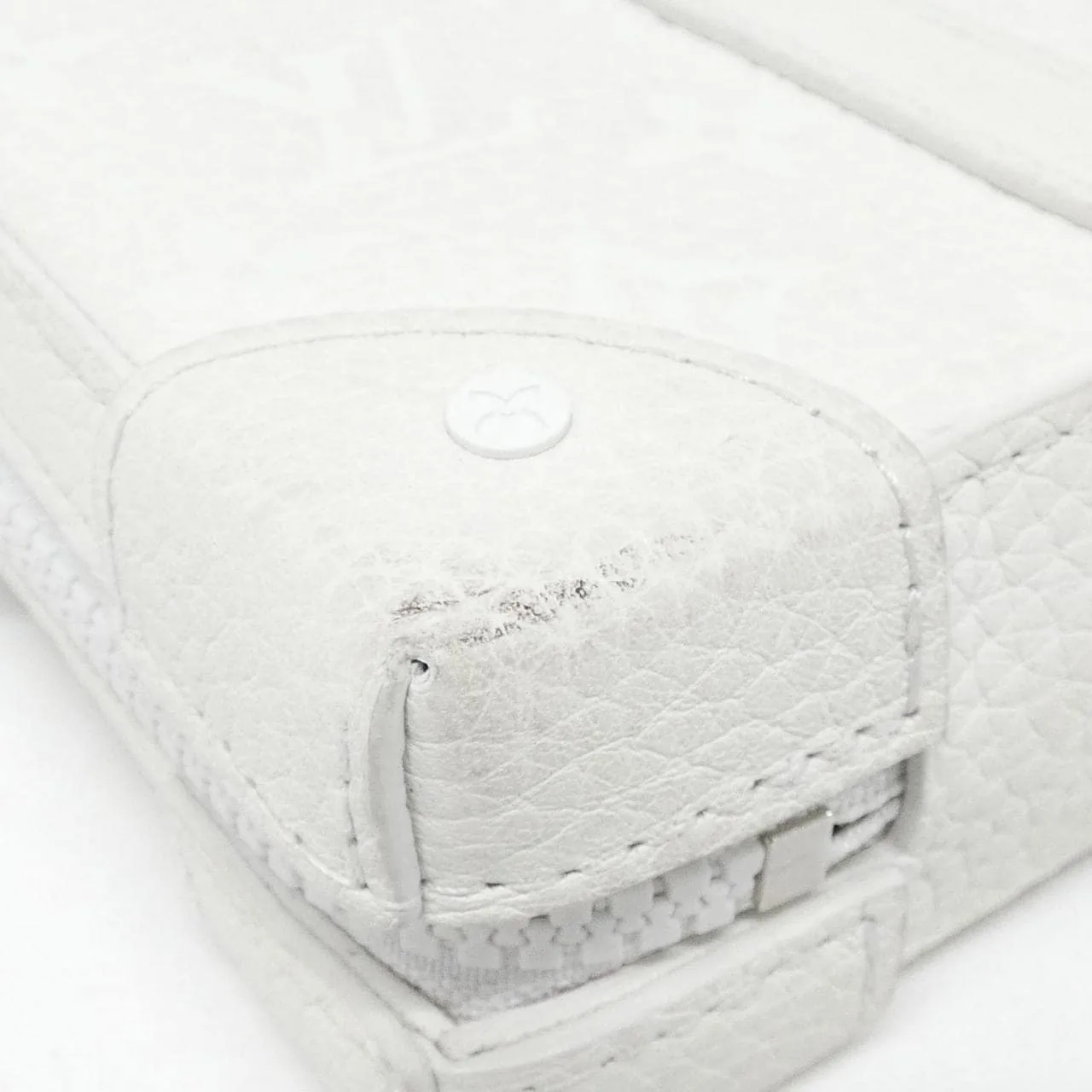 LOUIS VUITTON Soft Trunk M80146 Shoulder Monogram White Monogram Rank B - Thumbnail 3