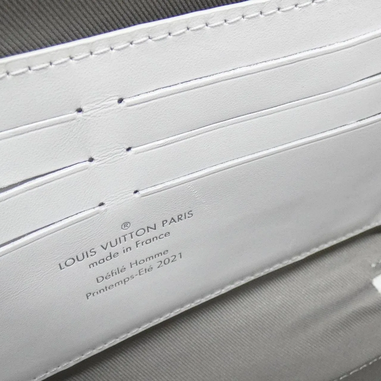 LOUIS VUITTON Soft Trunk M80146 Shoulder Monogram White Monogram Rank B - Thumbnail 7