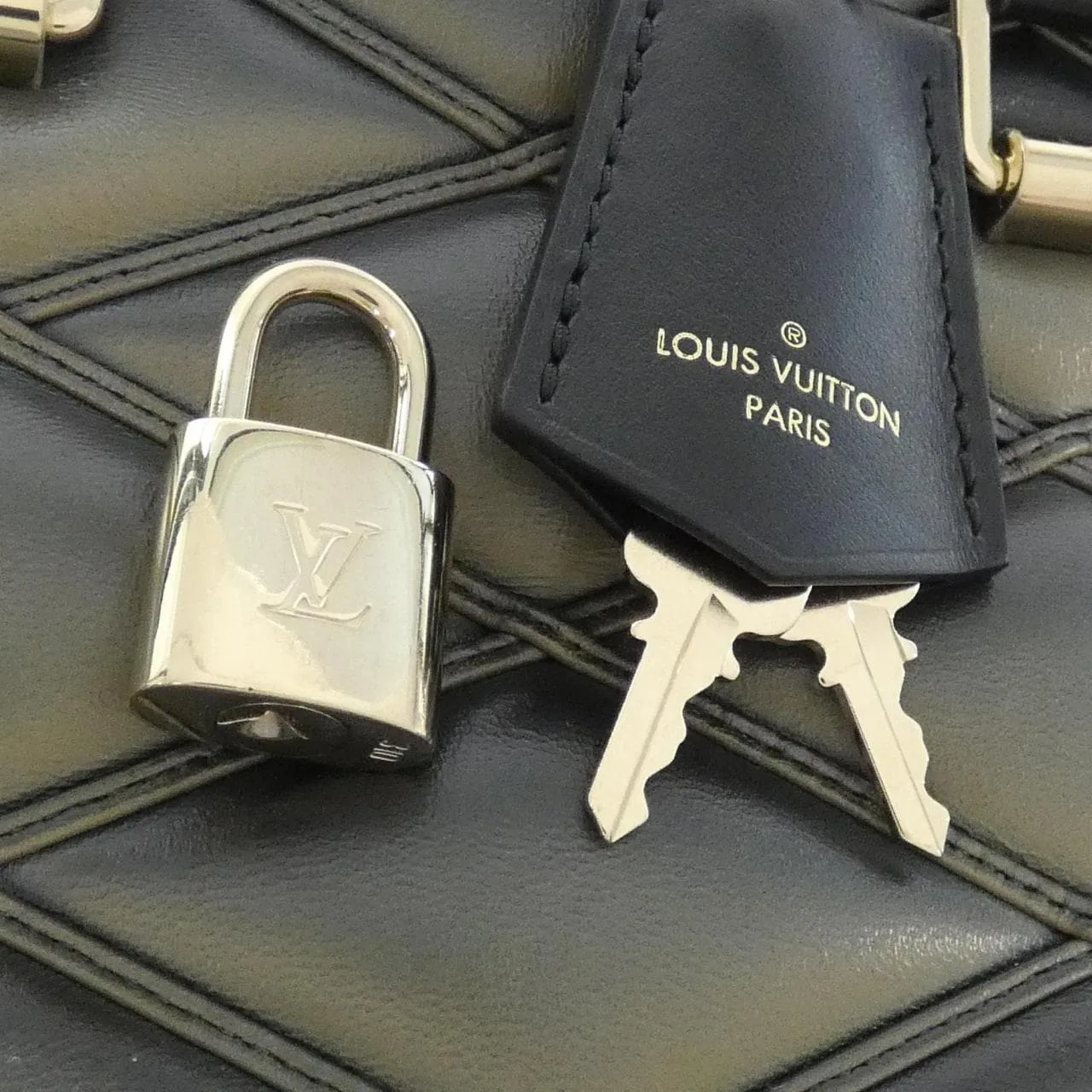 LOUIS VUITTON Alma M23576 Handbag Lambskin Black Lambskin Rank A - Thumbnail 5