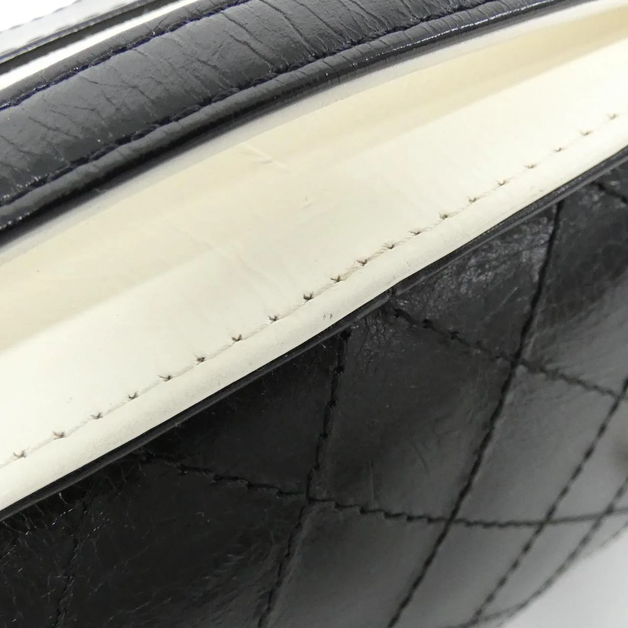 CHANEL AS0199 Handbag Black Rank A - Thumbnail 4