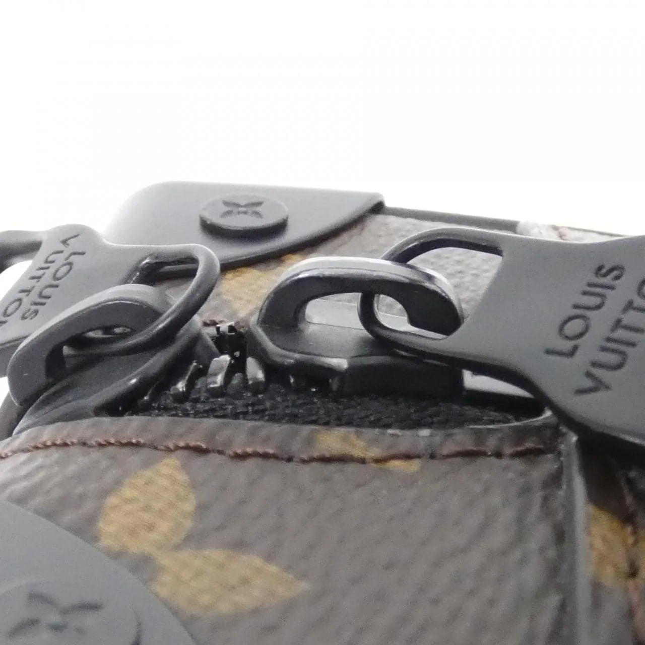 LOUIS VUITTON Soft Trunk M44480 Shoulder Monogram Black Monogram Rank A - Thumbnail 7