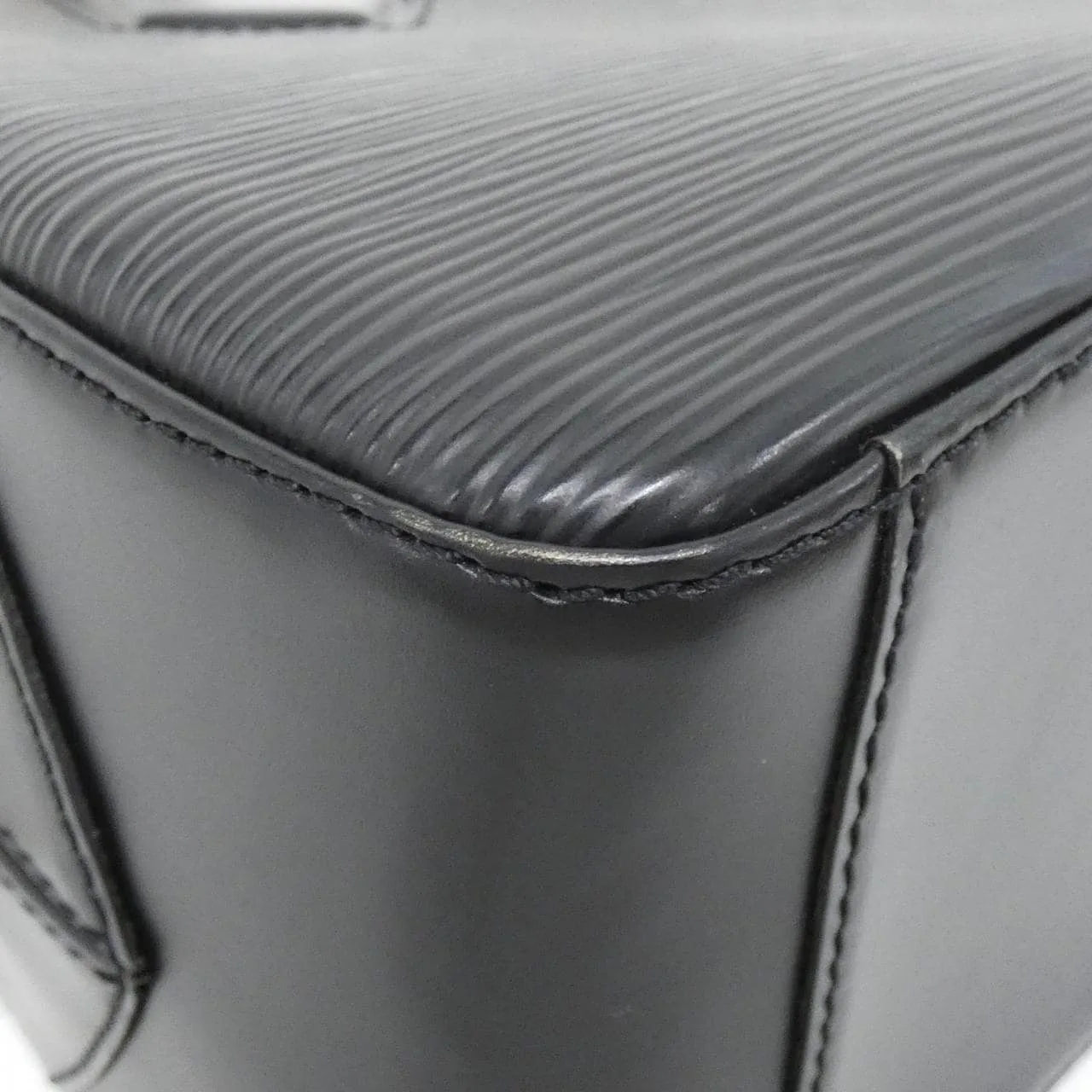 LOUIS VUITTON M52042 Handbag Epi Black Epi Rank A - Thumbnail 3