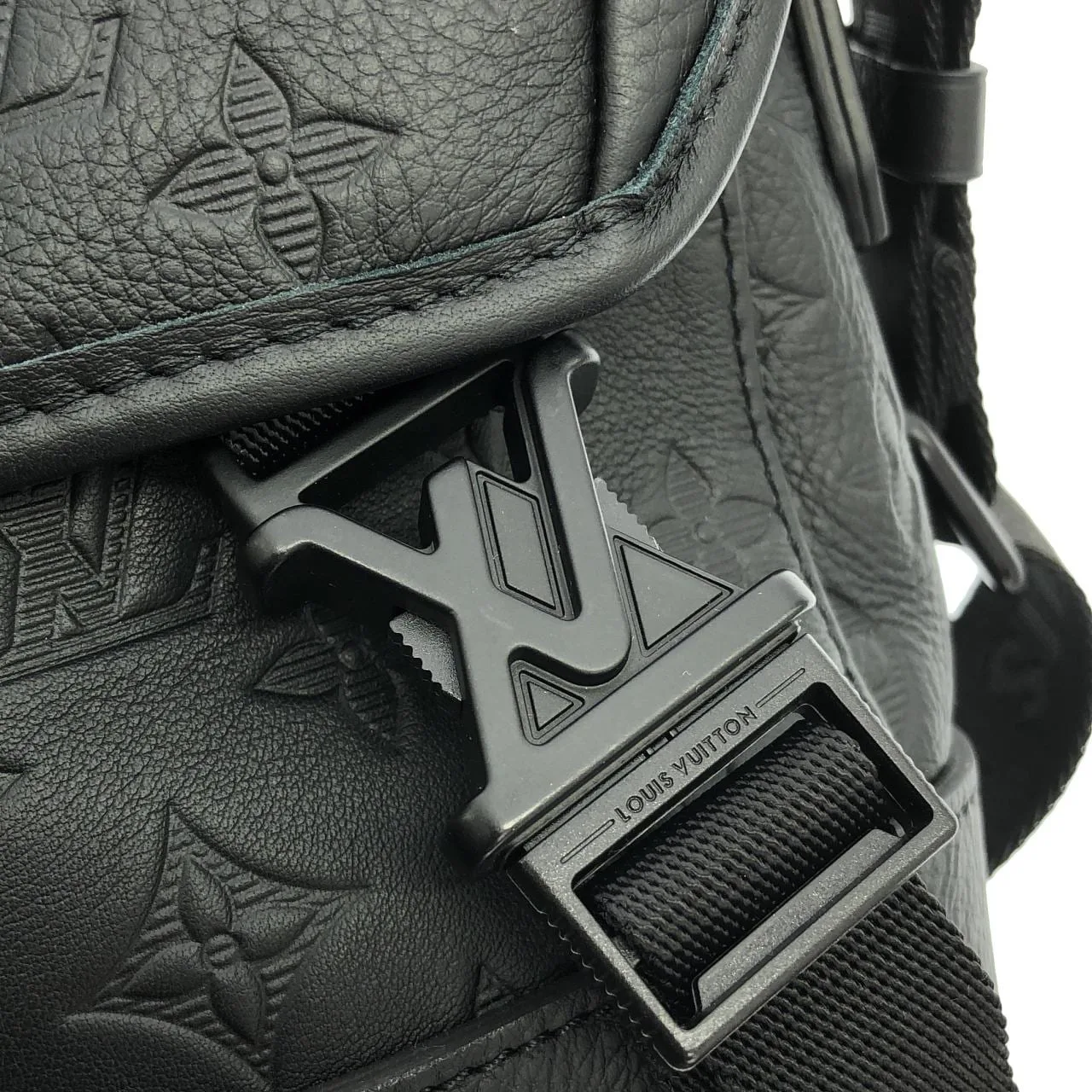 LOUIS VUITTON M25121 肩背包 Monogram 黑色 Monogram 中古品A - 縮圖 5