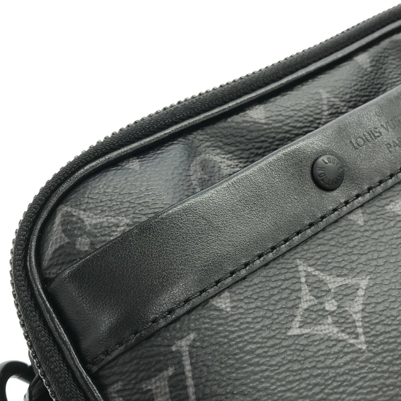 LOUIS VUITTON Eclipse M82542 肩背包 Monogram 黑色 Monogram 中古品A - 縮圖 4