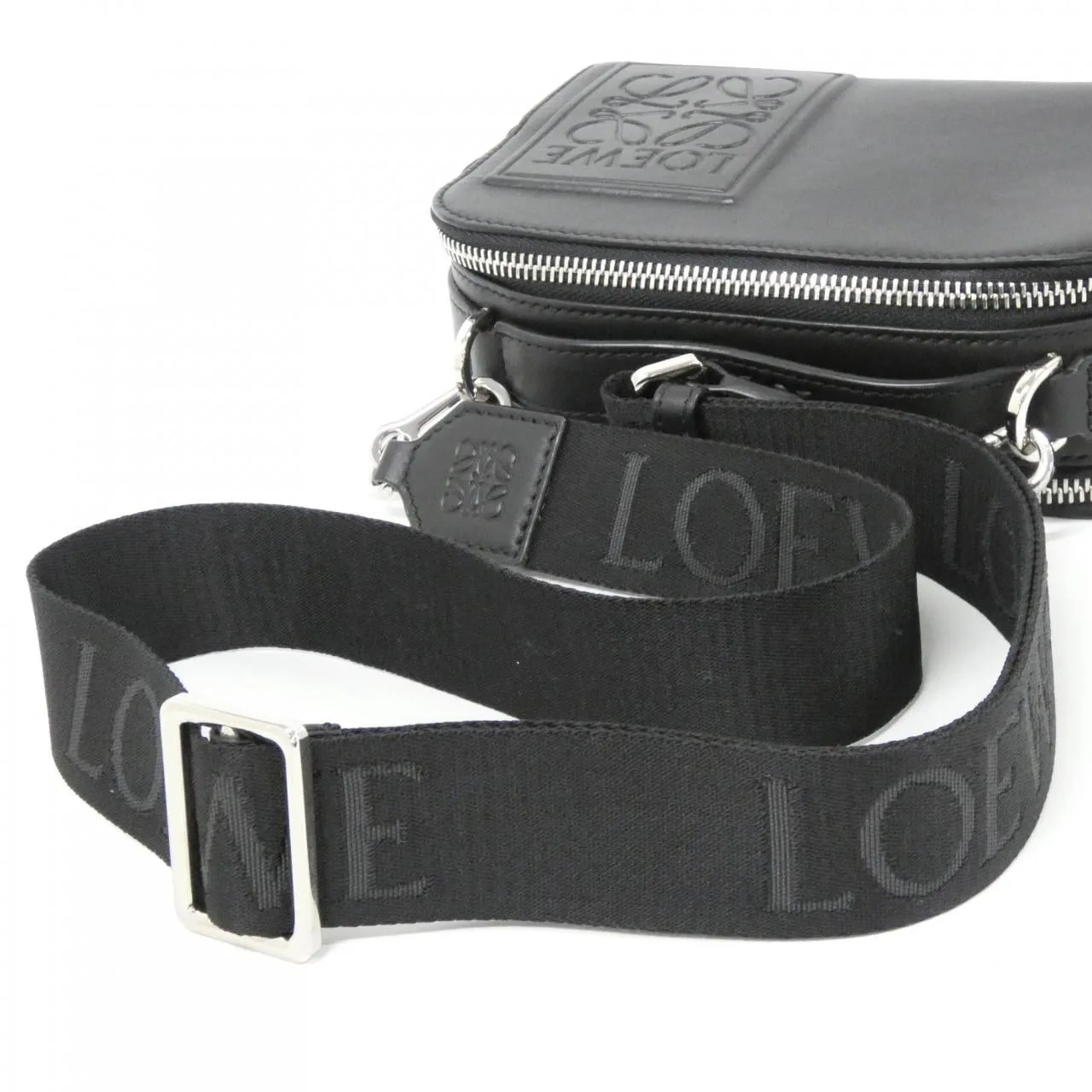 LOEWE C565R41X04 手提包