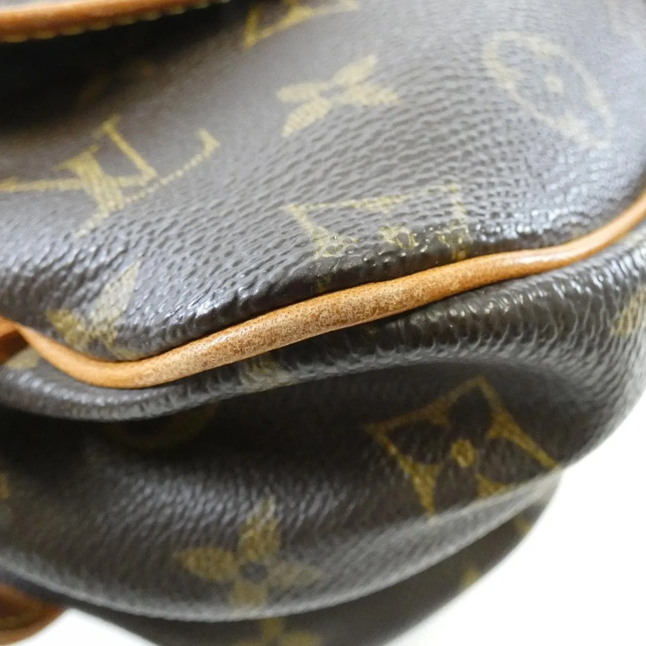 LOUIS VUITTON Saumur M42256 Shoulder Monogram Black Monogram Rank B - Thumbnail 2