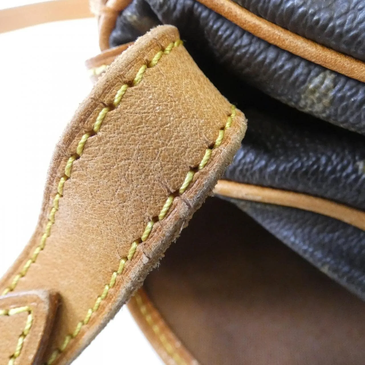 LOUIS VUITTON Saumur M42256 Shoulder Monogram Black Monogram Rank B - Thumbnail 6