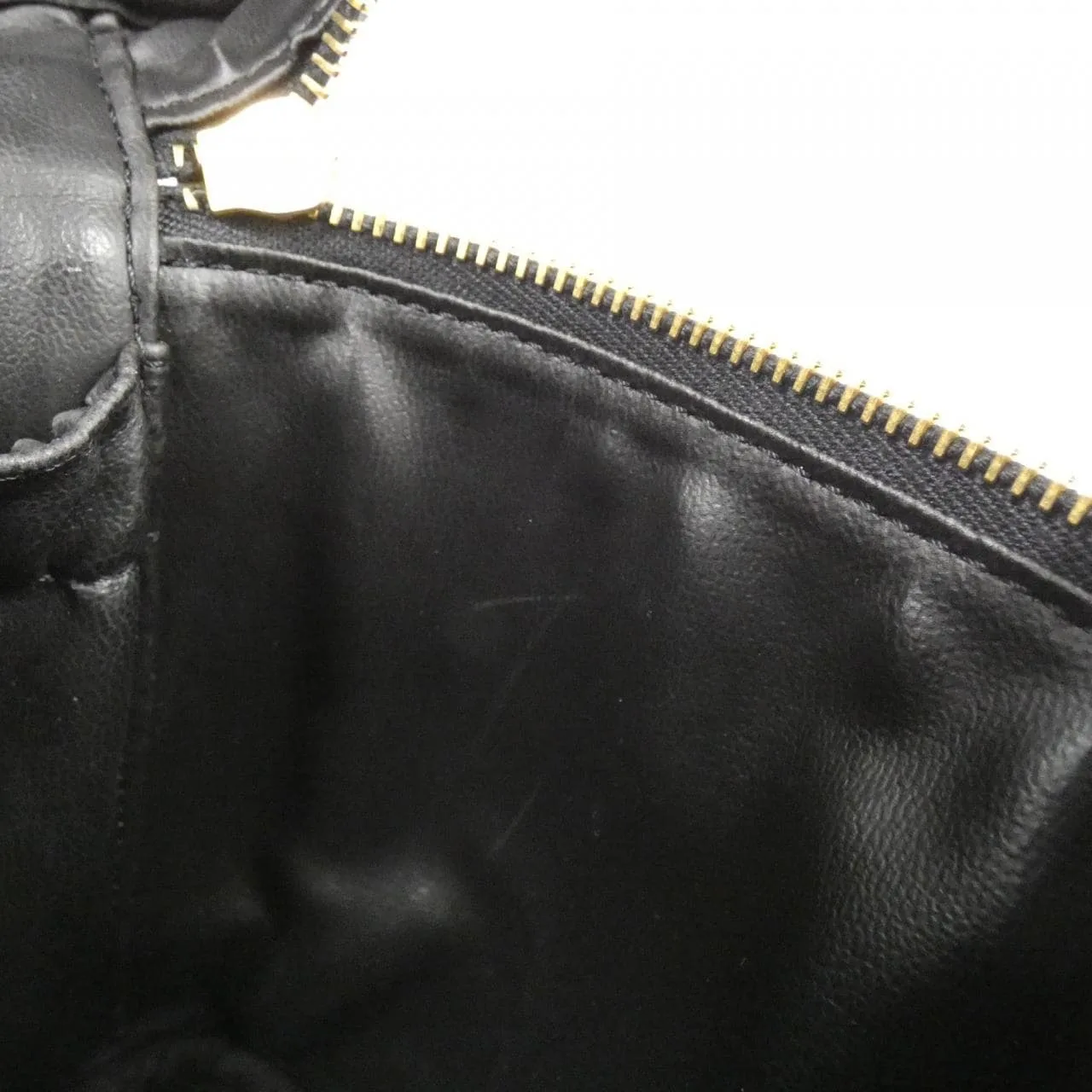 CHANEL 1998 Handbag Grained Calfskin