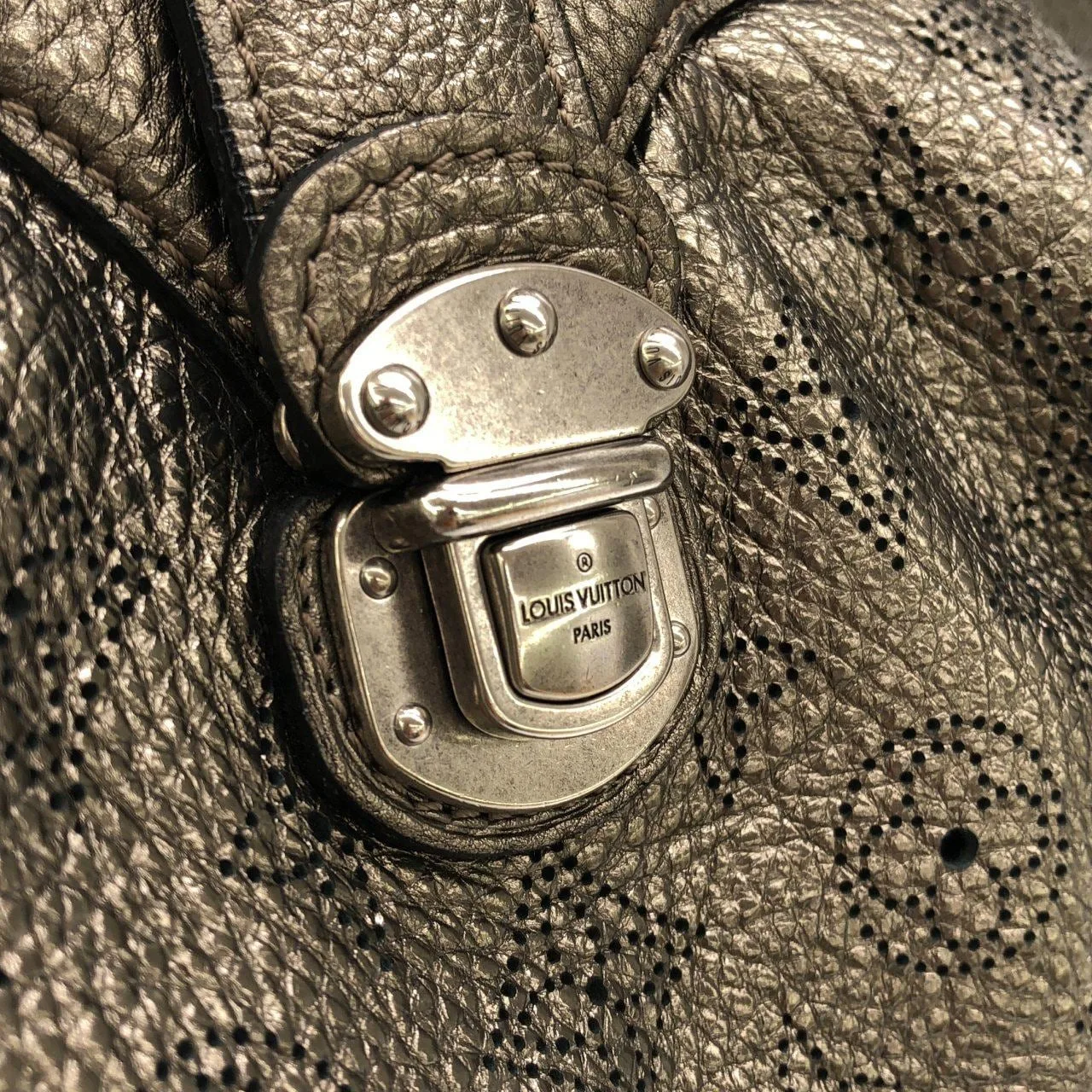 LOUIS VUITTON Mahina M95717 Shoulder Black Rank A - Thumbnail 4