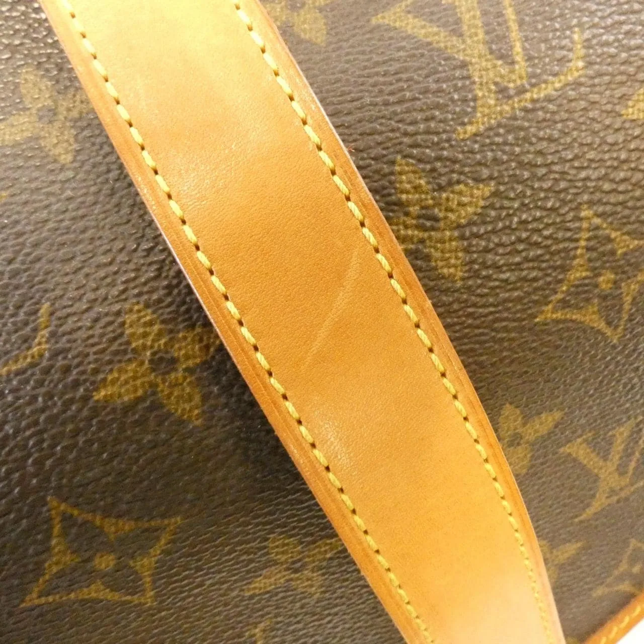 LOUIS VUITTON Saumur M42254 Shoulder Monogram