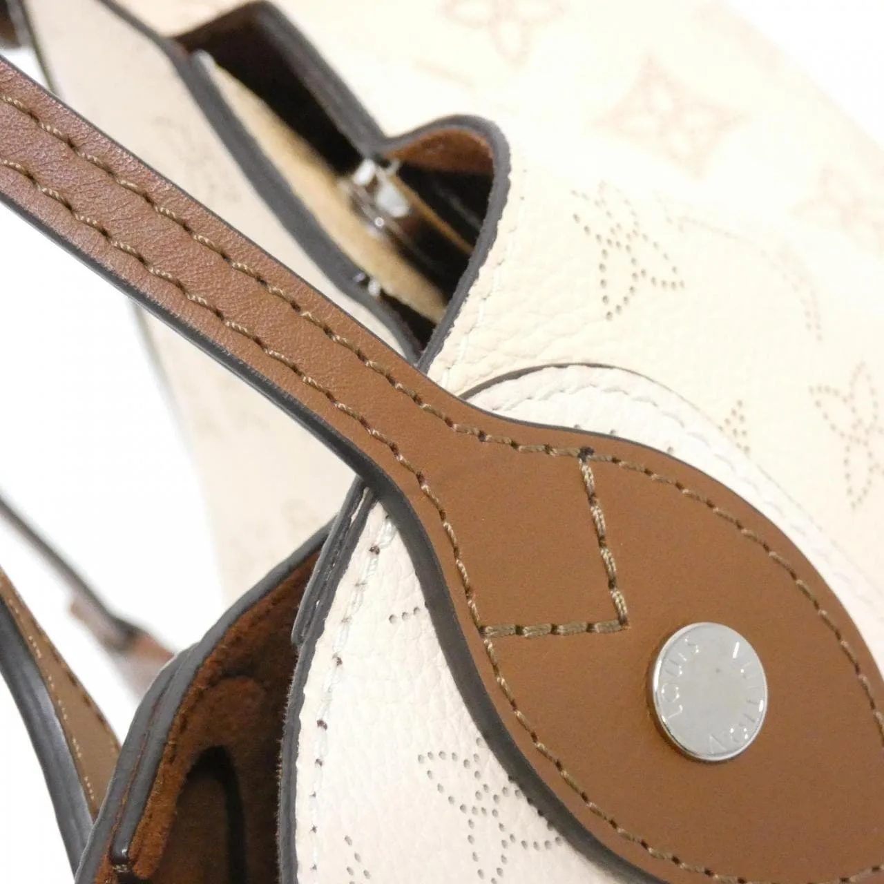 LOUIS VUITTON Mahina M51950 Handbag Black Rank A - Thumbnail 4