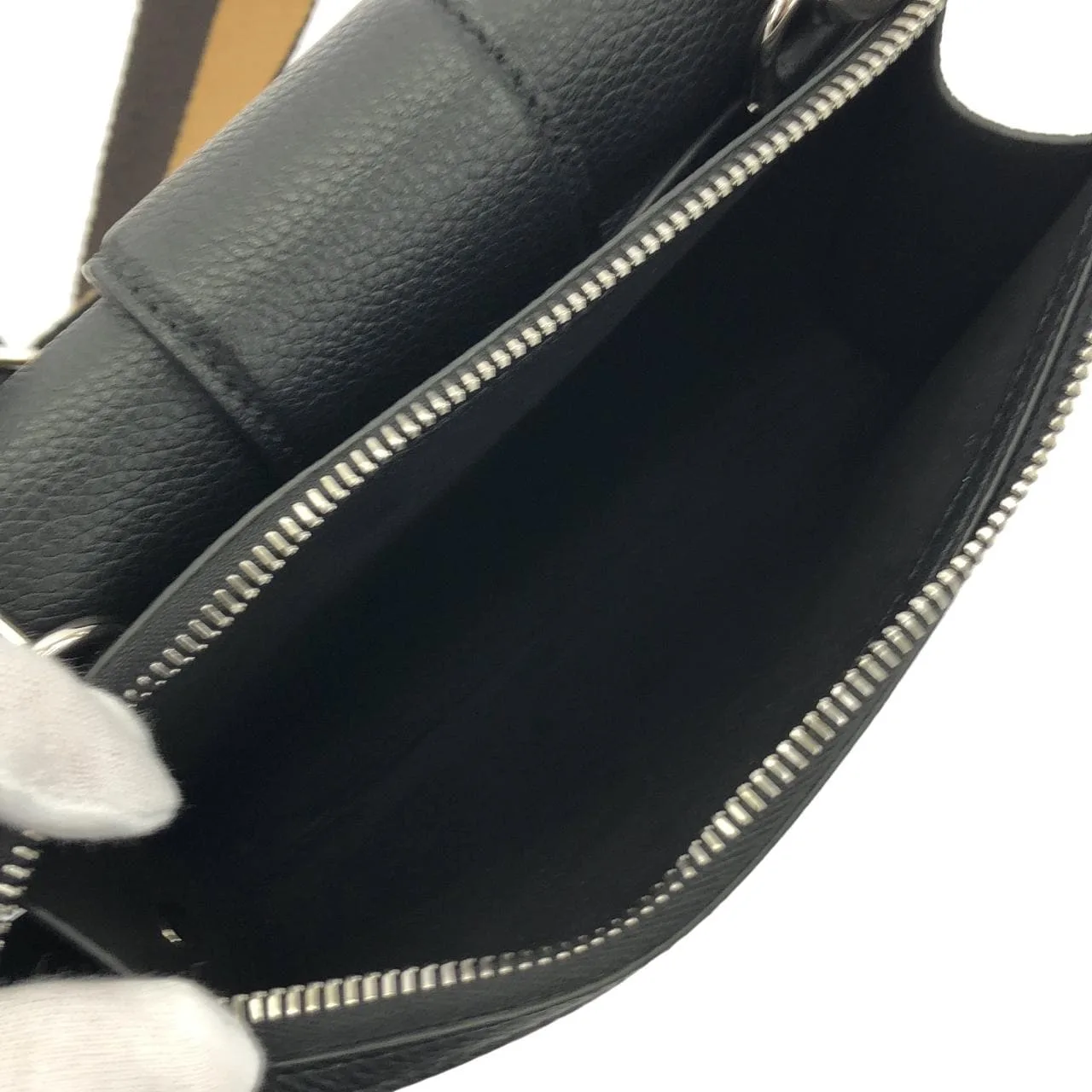 FENDI Baguette 7VA649 AVVD Shoulder Leather 銀色 皮革 中古品A - 縮圖 9