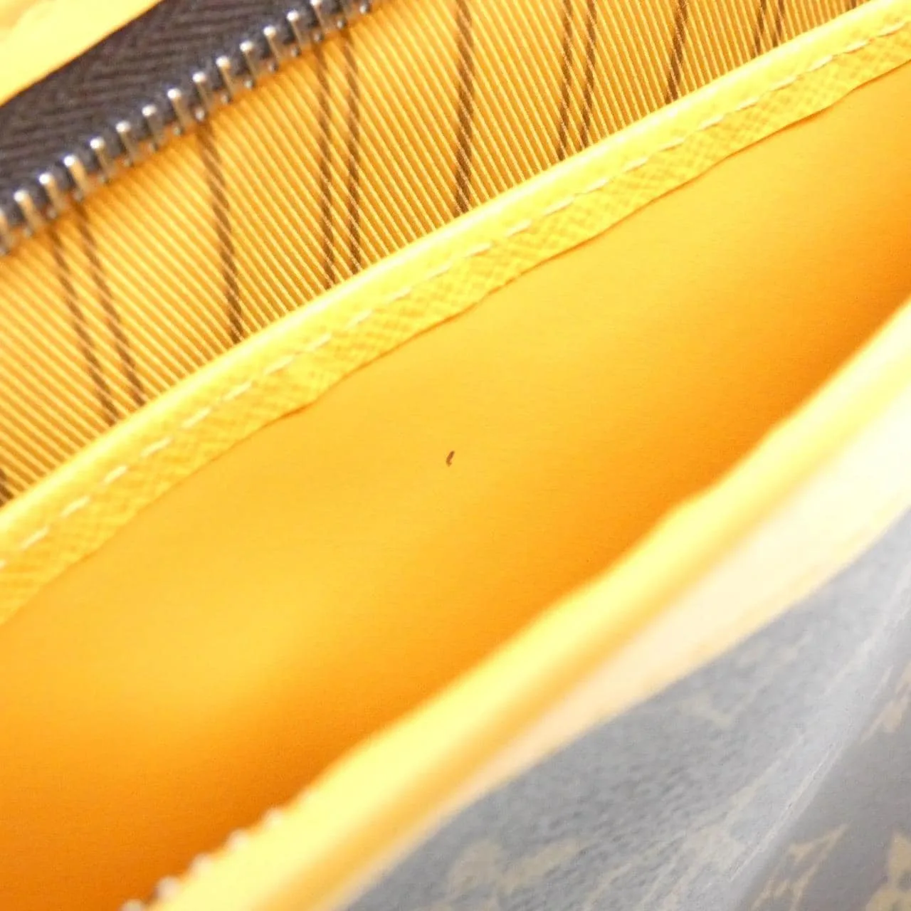 LOUIS VUITTON Pochette M12820 Business Monogram 黃色 Monogram 中古品A - 縮圖 8