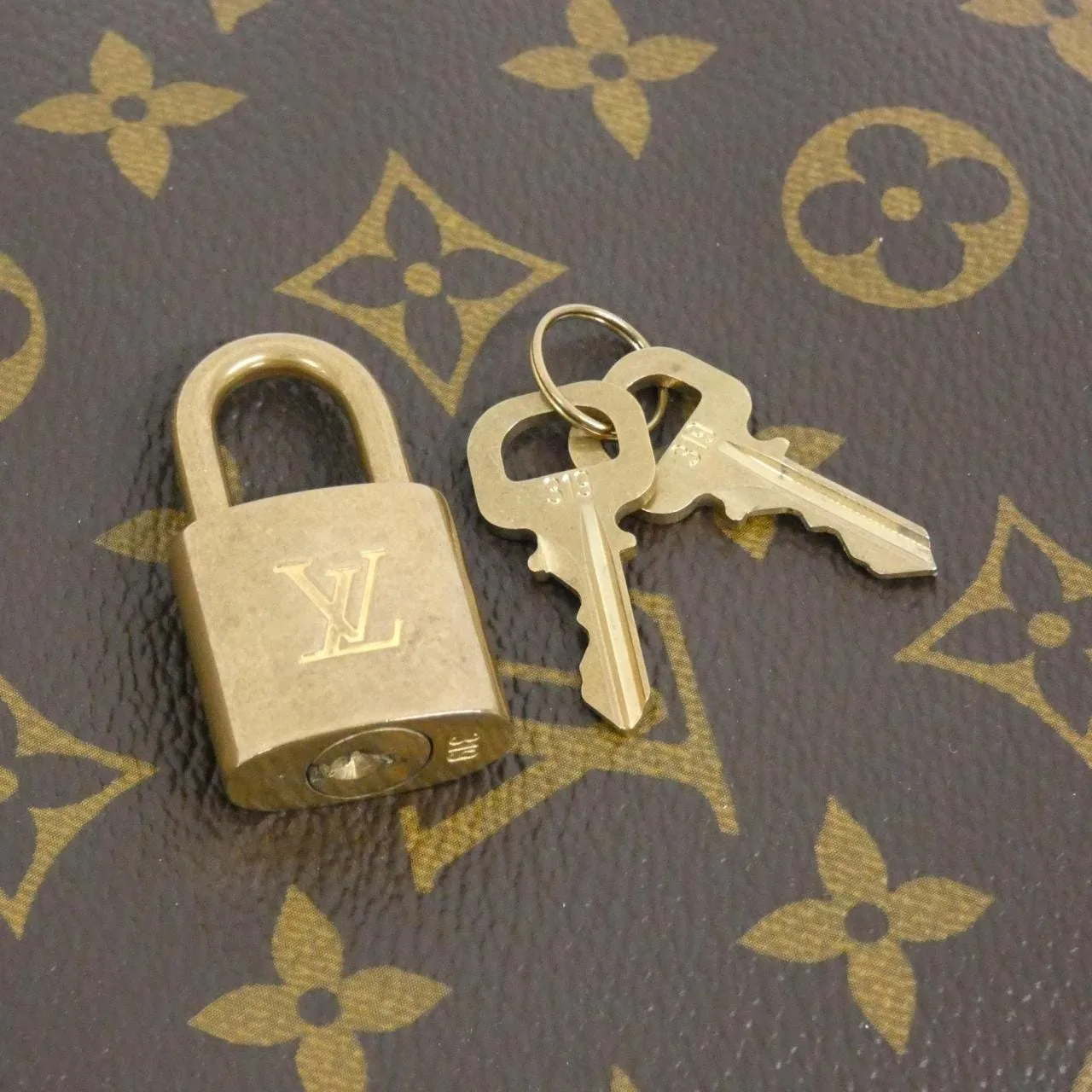 LOUIS VUITTON M40230 Shoulder Monogram 黑色 Monogram 中古品A - 縮圖 6