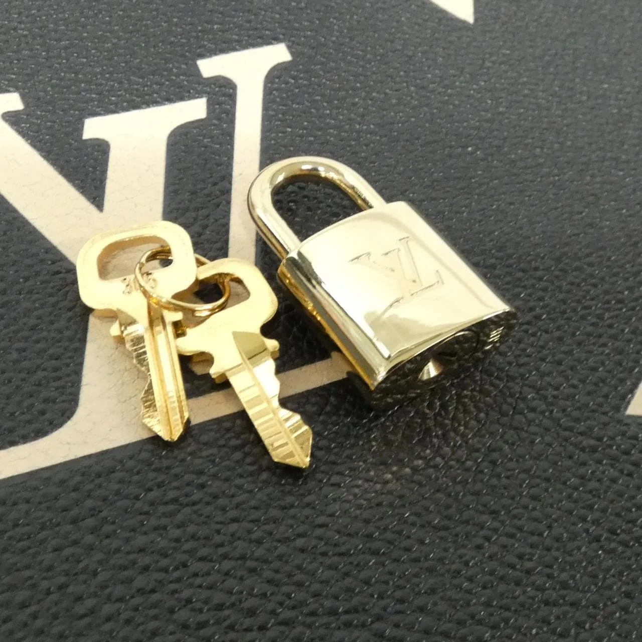 LOUIS VUITTON M45842 Handbag Monogram
