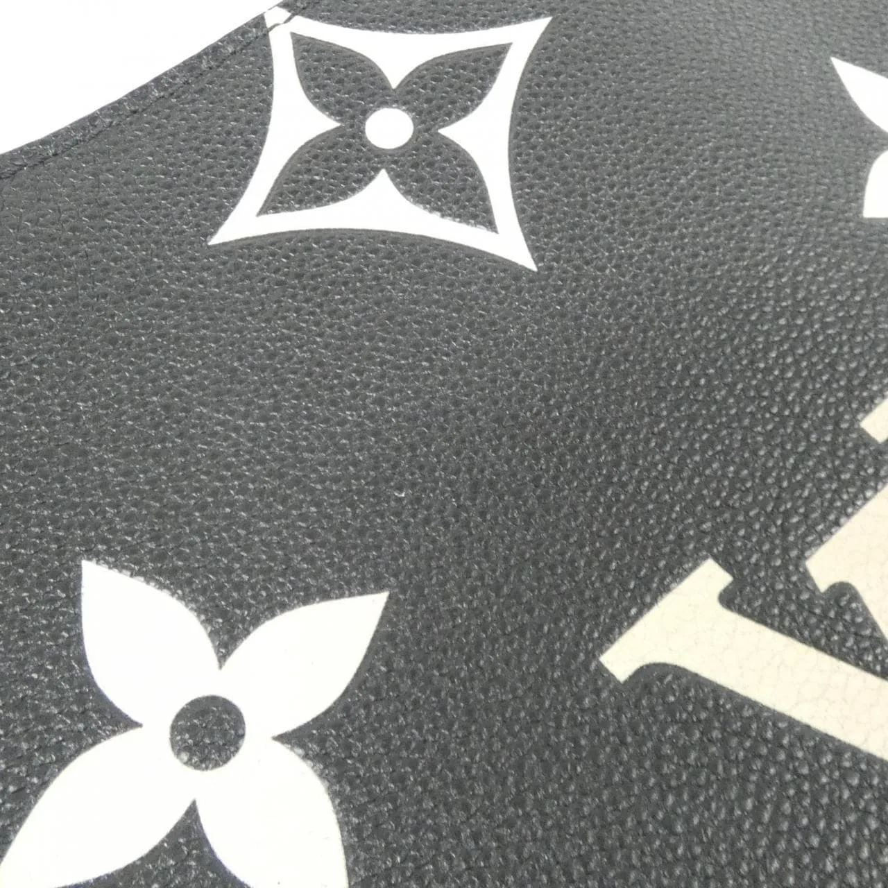 LOUIS VUITTON M45842 Handbag Monogram