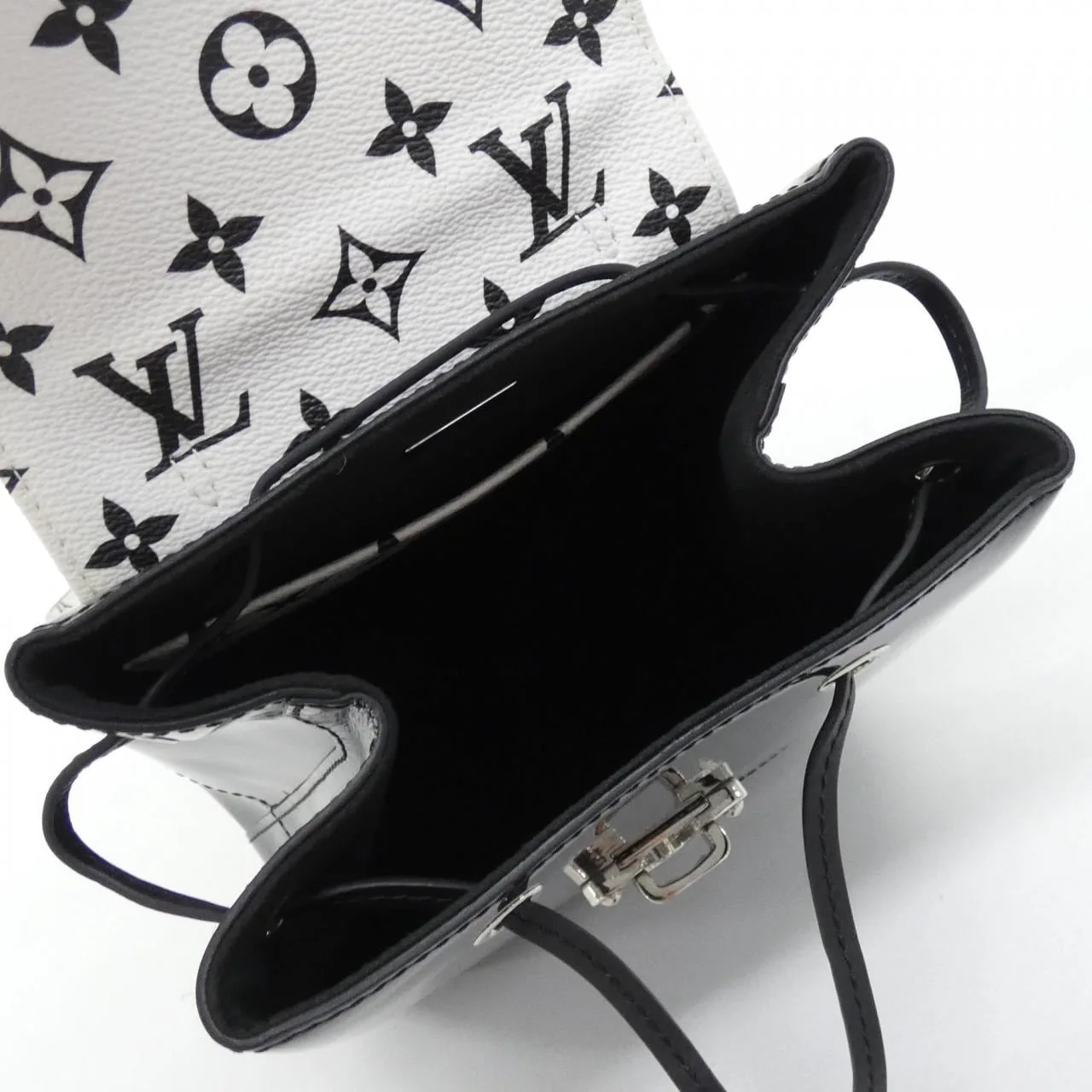 LOUIS VUITTON M53637 Backpack Vernis 黑色 Vernis 中古品A - 縮圖 6