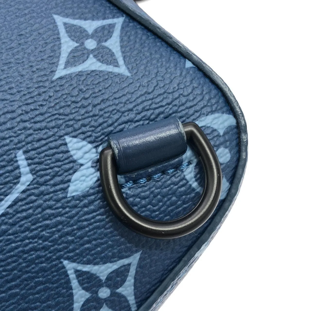 LOUIS VUITTON Avenue M23782 Shoulder Monogram 黑色 Monogram 中古品A - 縮圖 4