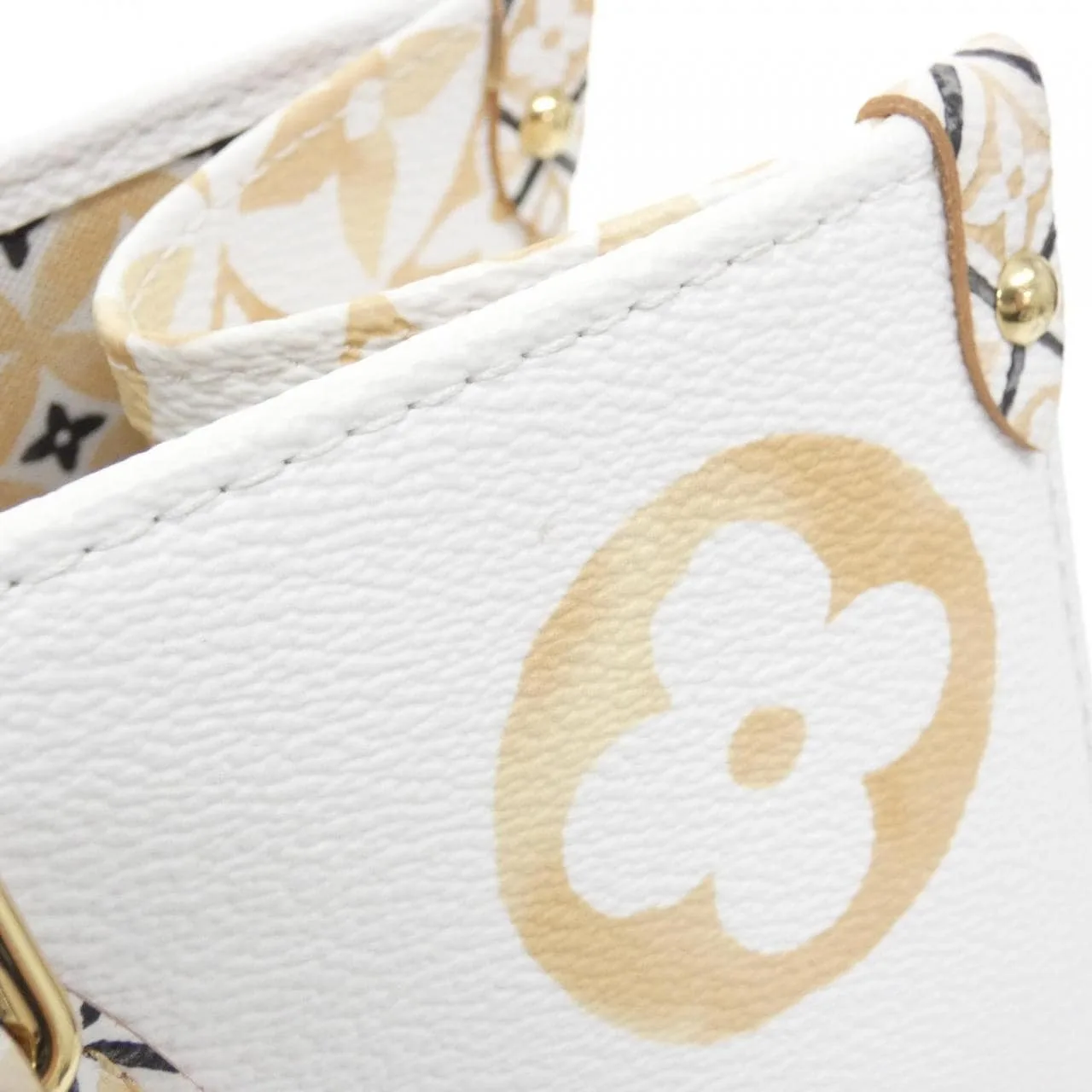 LOUIS VUITTON OnTheGo M22975 Handbag Monogram 米色 Monogram 中古品A - 縮圖 5