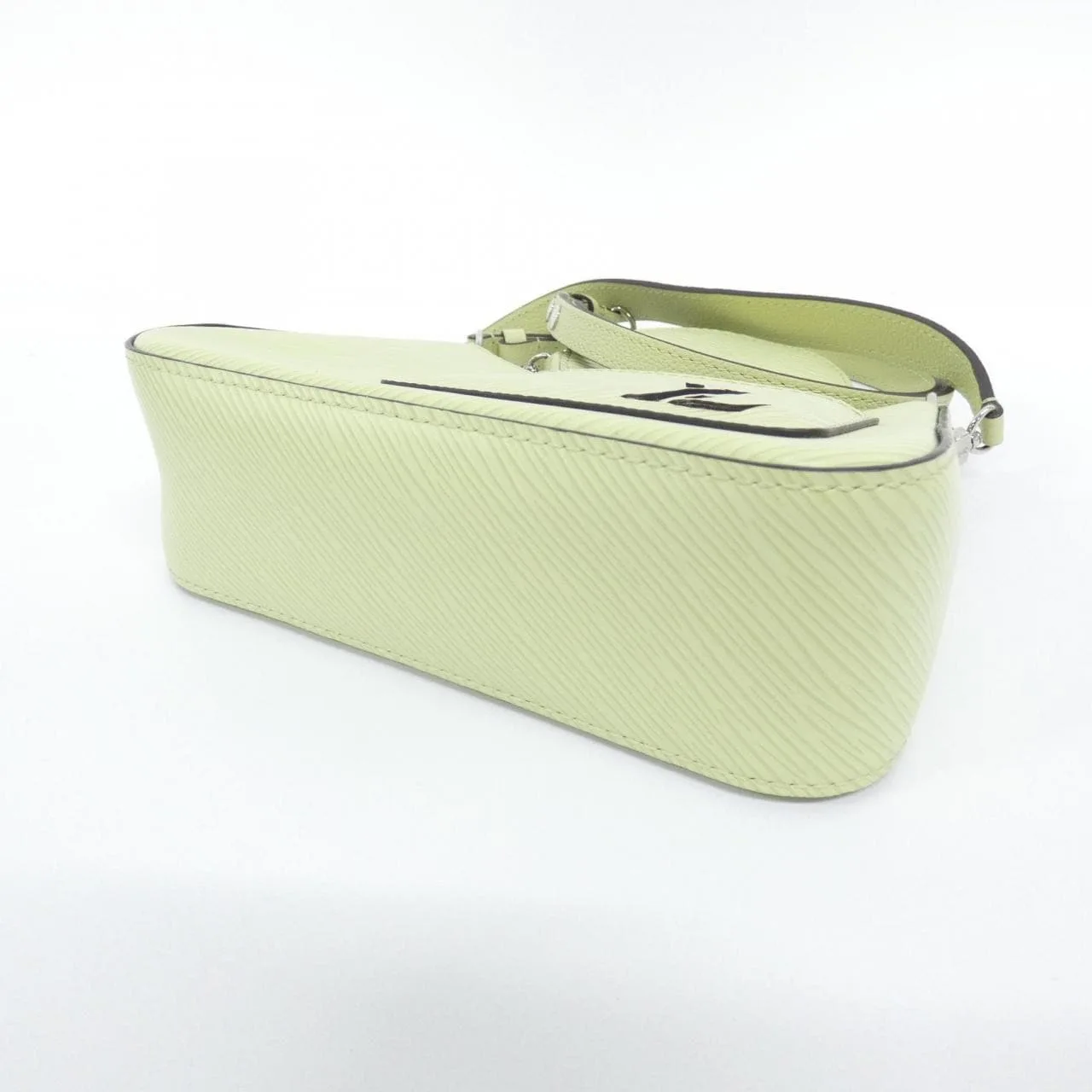 LOUIS VUITTON M22651 Shoulder Epi 黑色 Epi 中古品A - 縮圖 3