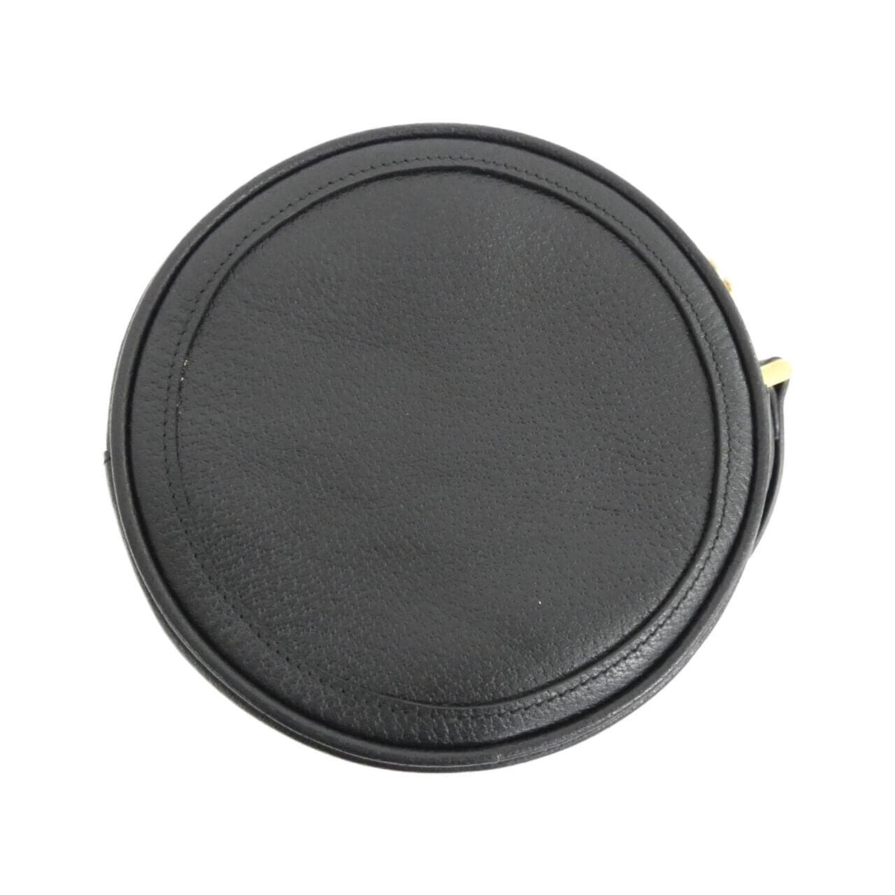 GUCCI 574841 DJ2DG Pouch Leather 2