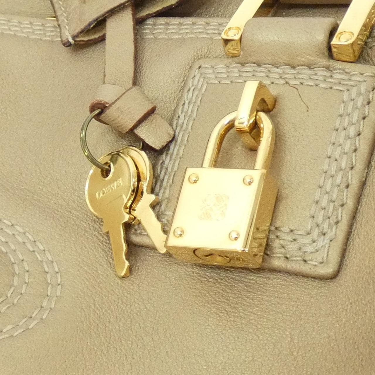 LOEWE Amazona 311 54 028 Handbag 4