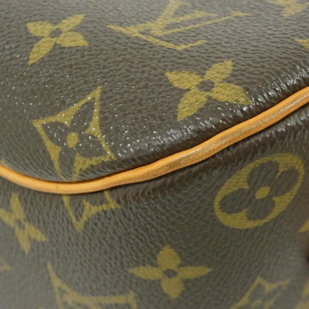 LOUIS VUITTON Blois M51221 Shoulder Monogram