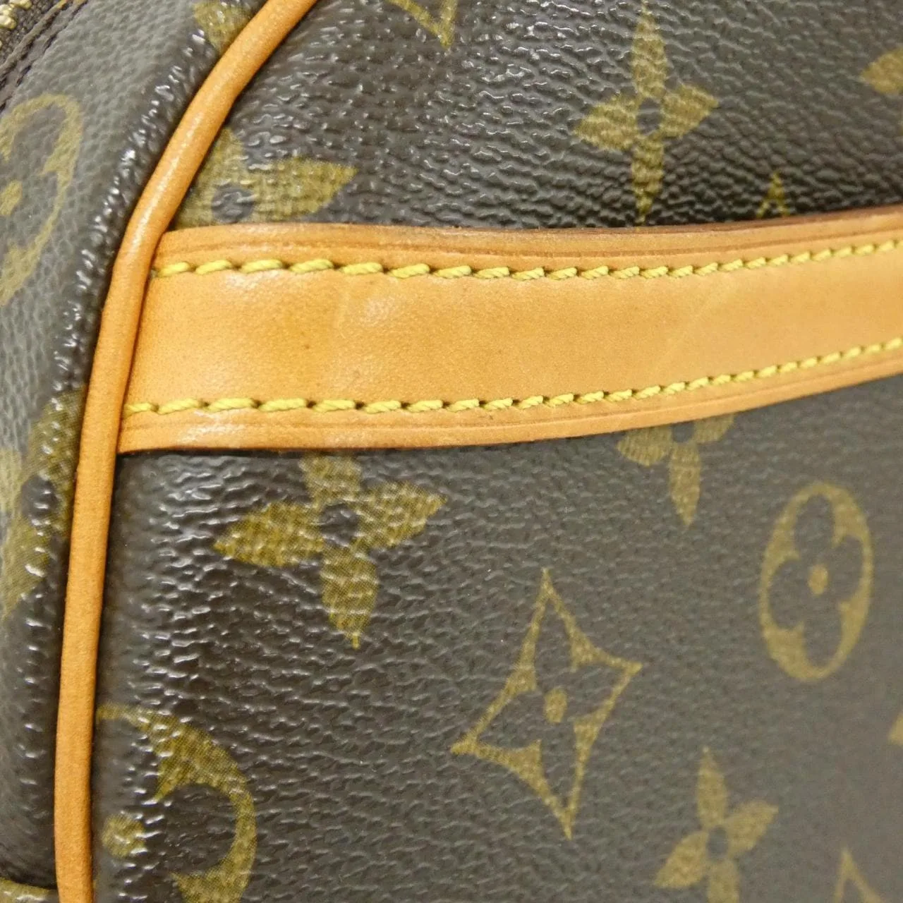 LOUIS VUITTON Blois M51221 Shoulder Monogram