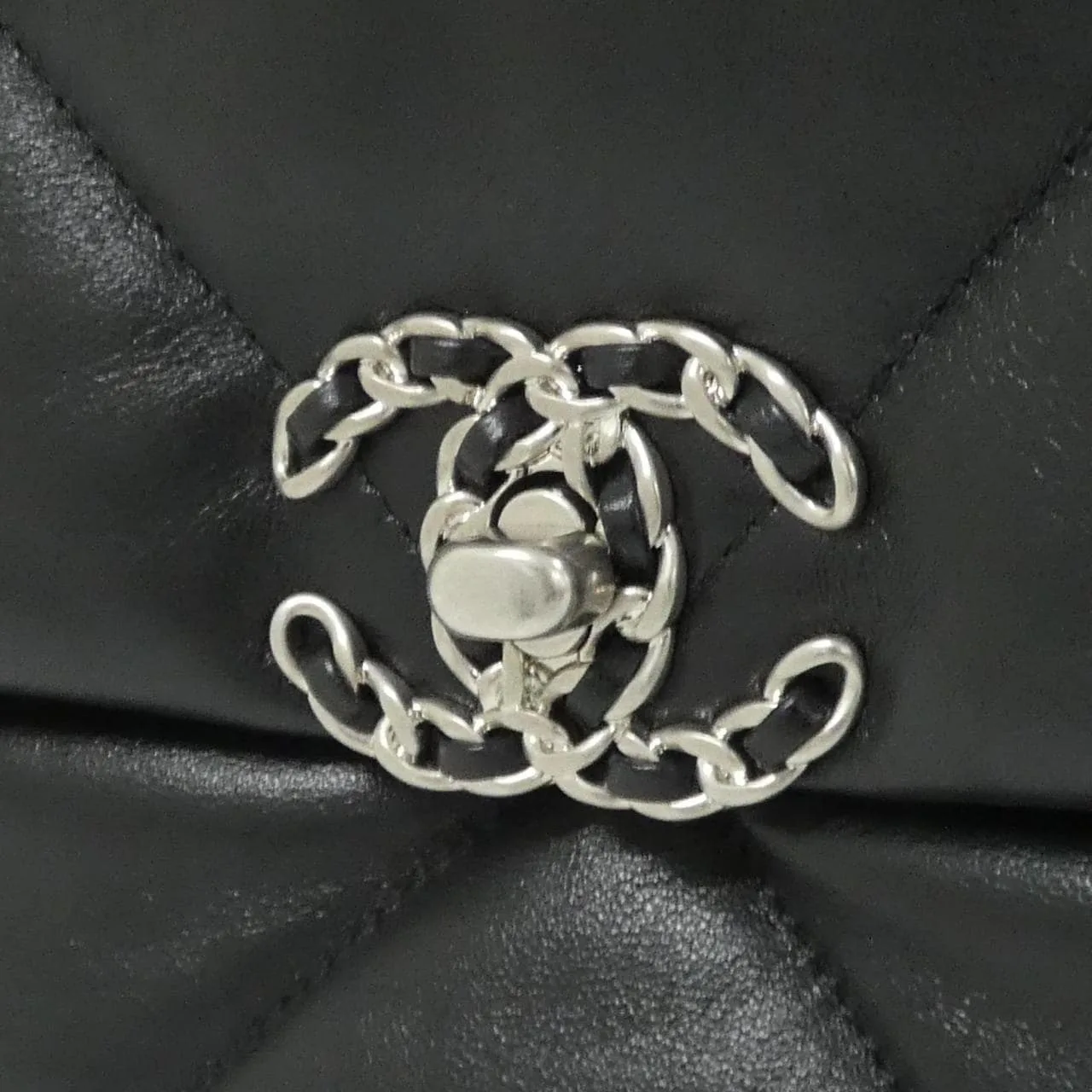 CHANEL Chanel 19 AS1160 Shoulder 黑色 中古品A - 縮圖 4