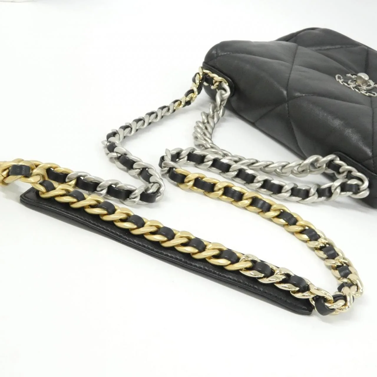 CHANEL Chanel 19 AS1160 Shoulder 黑色 中古品A - 縮圖 8