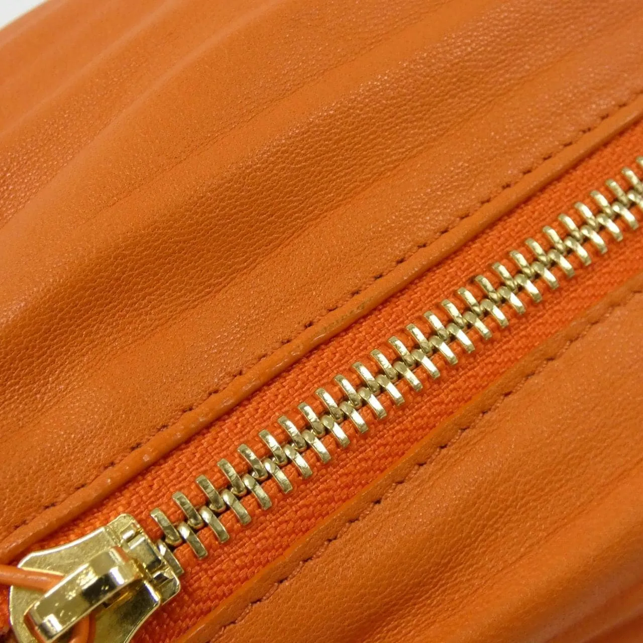 LOEWE A912P84X15 Shoulder Lambskin 黑色 羊皮 中古品A - 縮圖 4