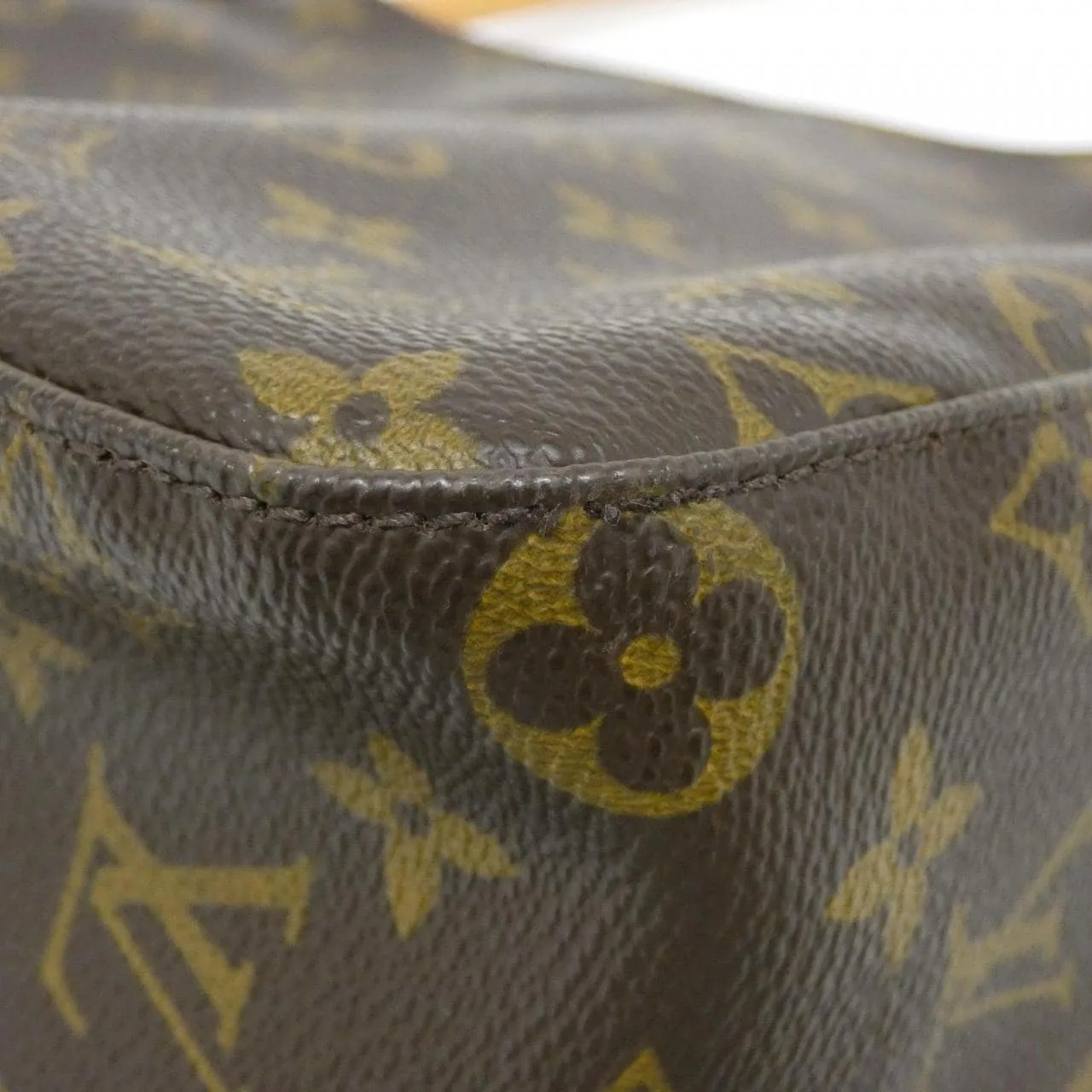 LOUIS VUITTON Looping M51146 Shoulder Monogram 黑色 Monogram 中古品A - 縮圖 2