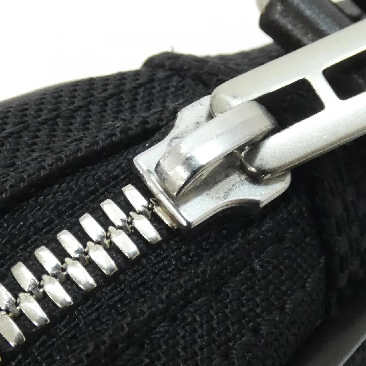 LOUIS VUITTON M93622 Shoulder Damier
