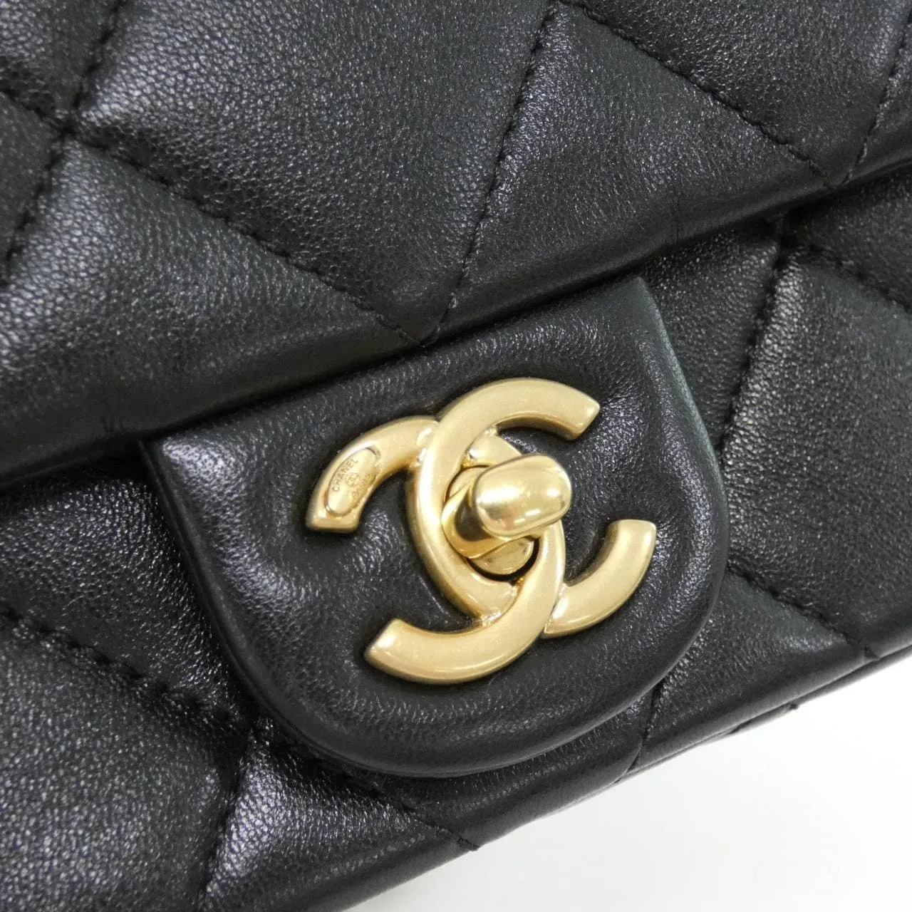 CHANEL AS4868 Shoulder Lambskin