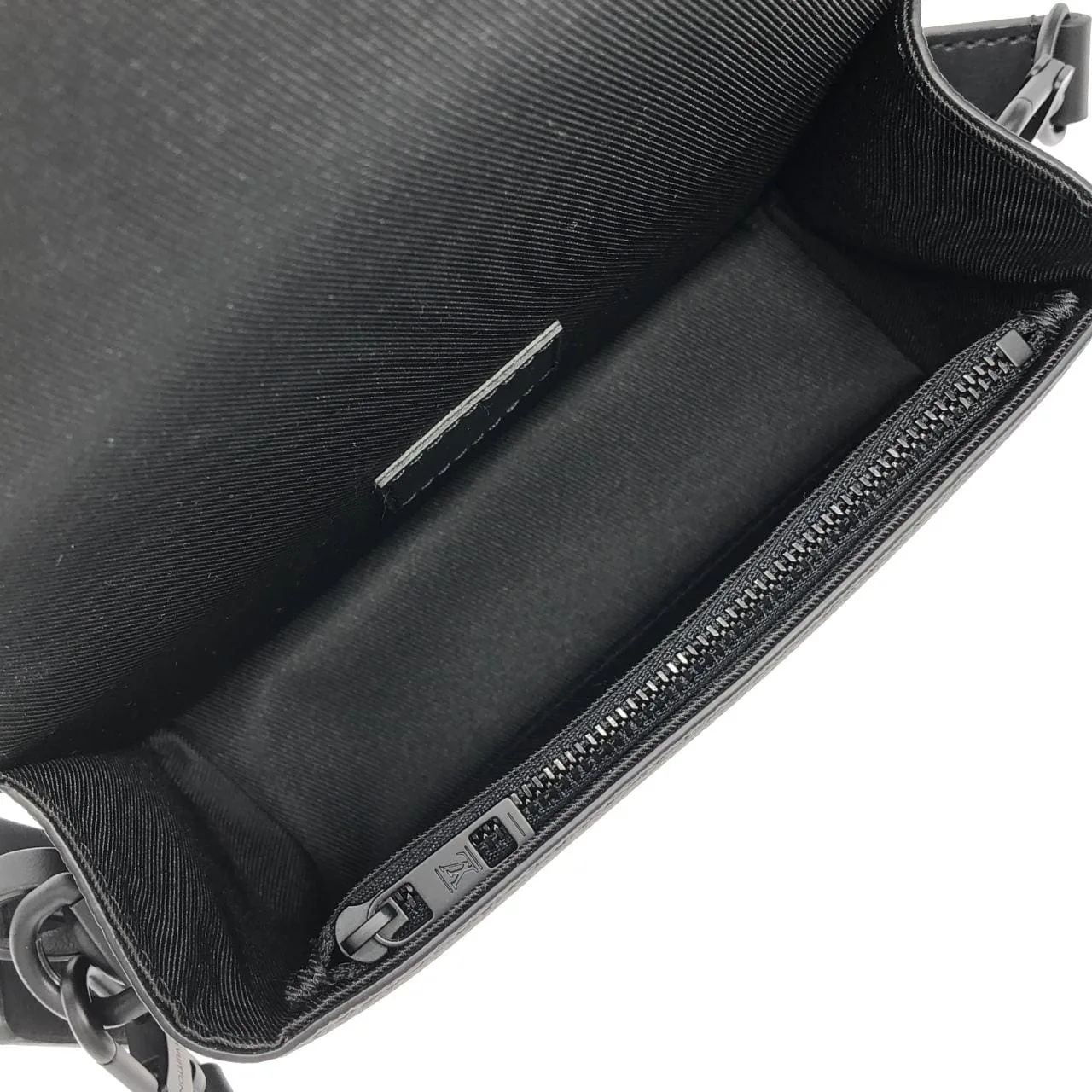 LOUIS VUITTON M82085 Shoulder Lambskin 黑色 羊皮 中古品A - 縮圖 9