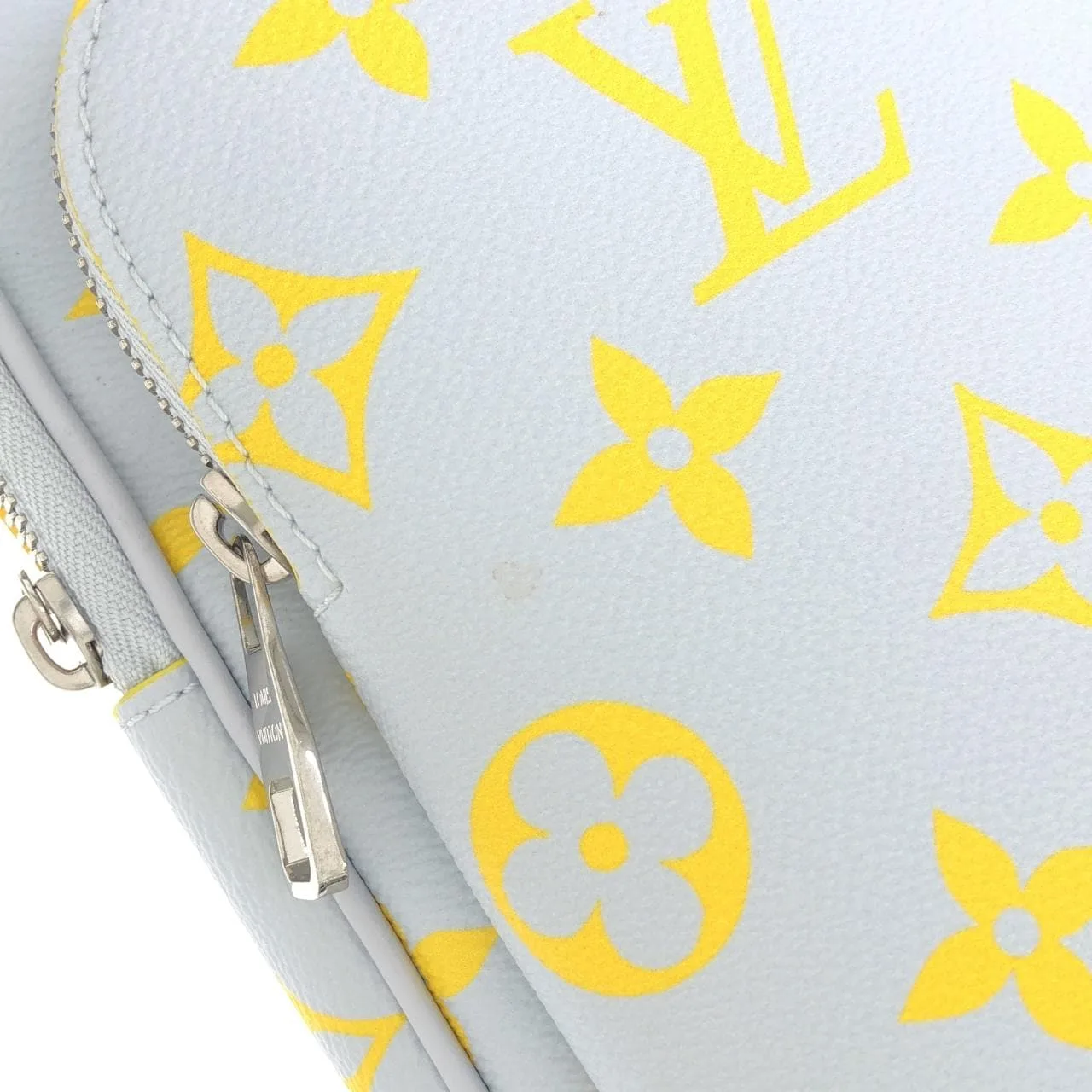 LOUIS VUITTON Avenue M15078 Shoulder Monogram 黃色 Monogram 中古品A - 縮圖 4